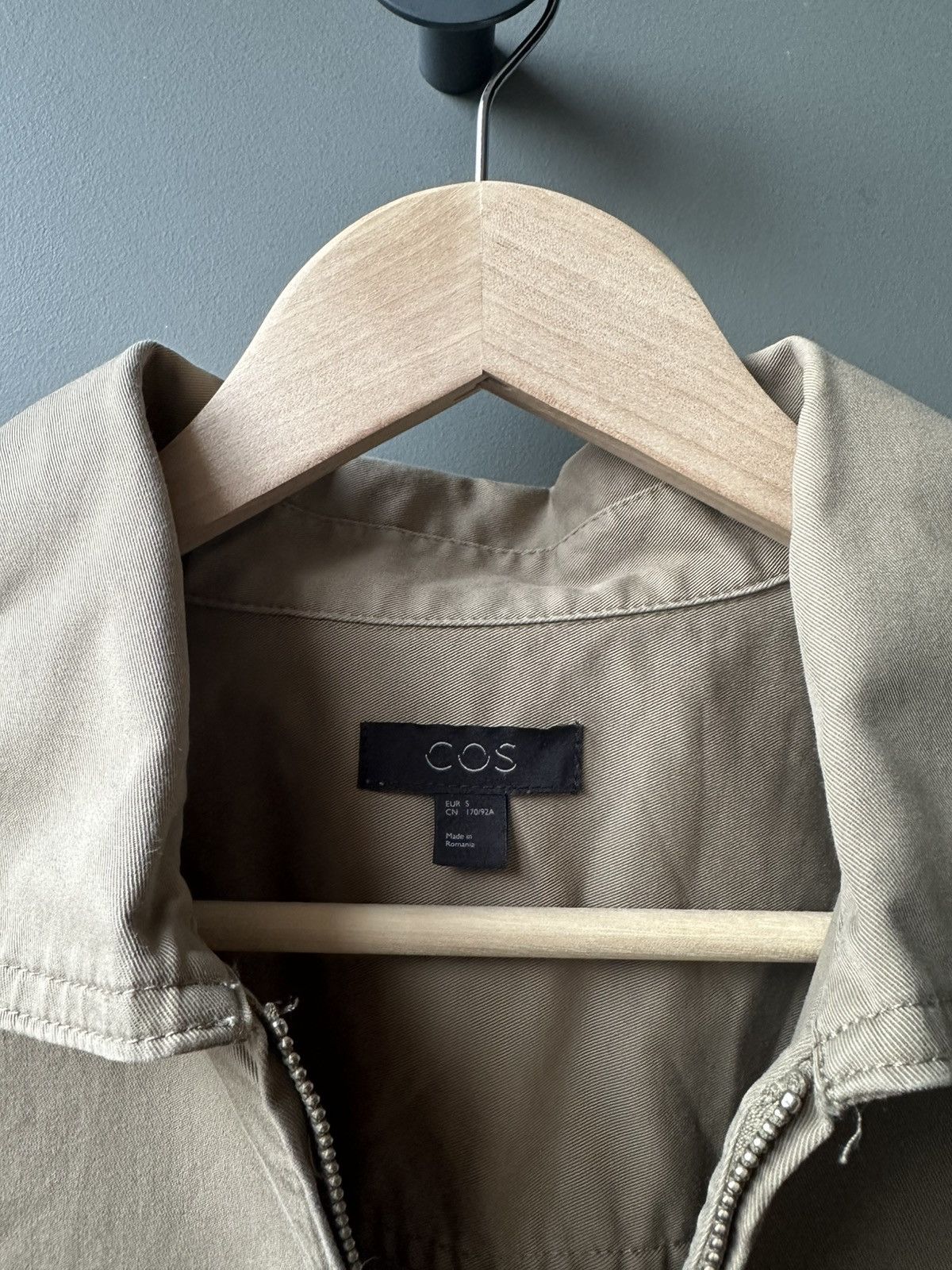 Cos COS Beige Half Zip Utility Overshirt Minimal Workwear Size US S / EU 44-46 / 1 - 3 Thumbnail
