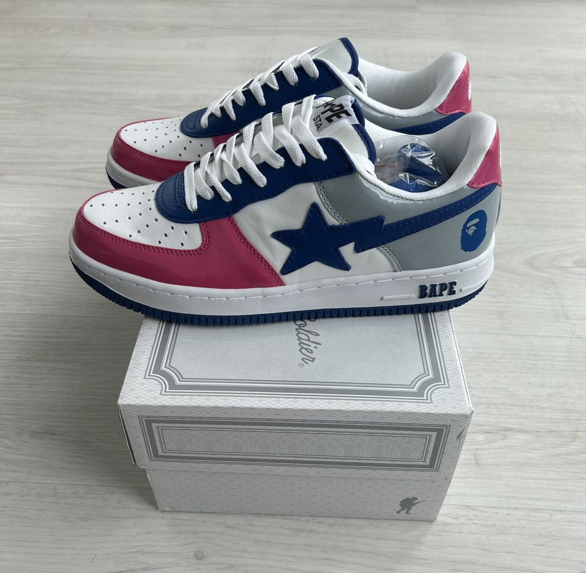 Bape VERY RARE OG 2009 A BATHING APE NiiGATA EXCLUSIVE BAPESTA Size US 9.5 / EU 42-43 - 2 Thumbnail