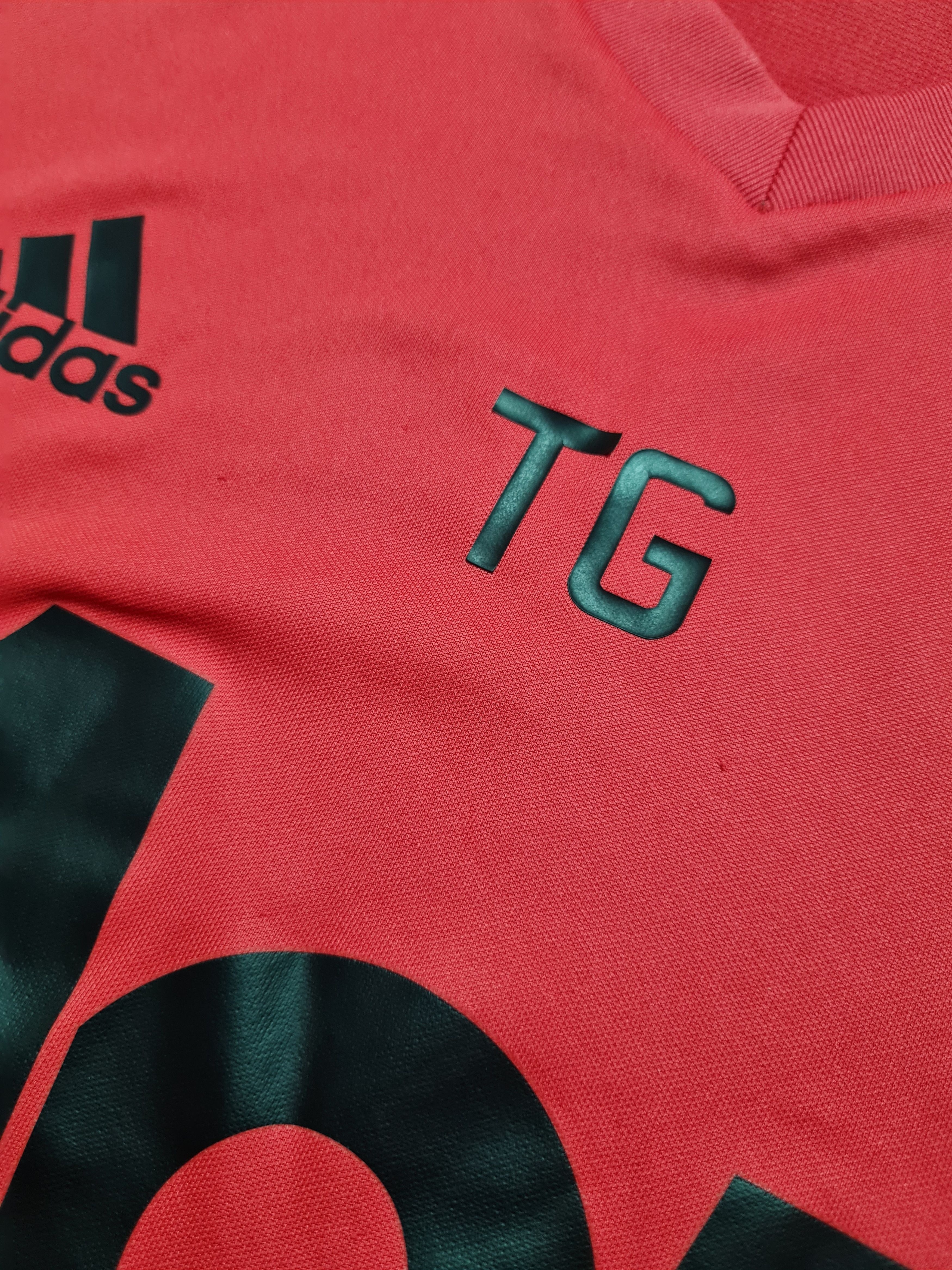 Adidas Jersey Manchester United 2018 training soccer shirt Adidas Size US S / EU 44-46 / 1 - 13 Thumbnail