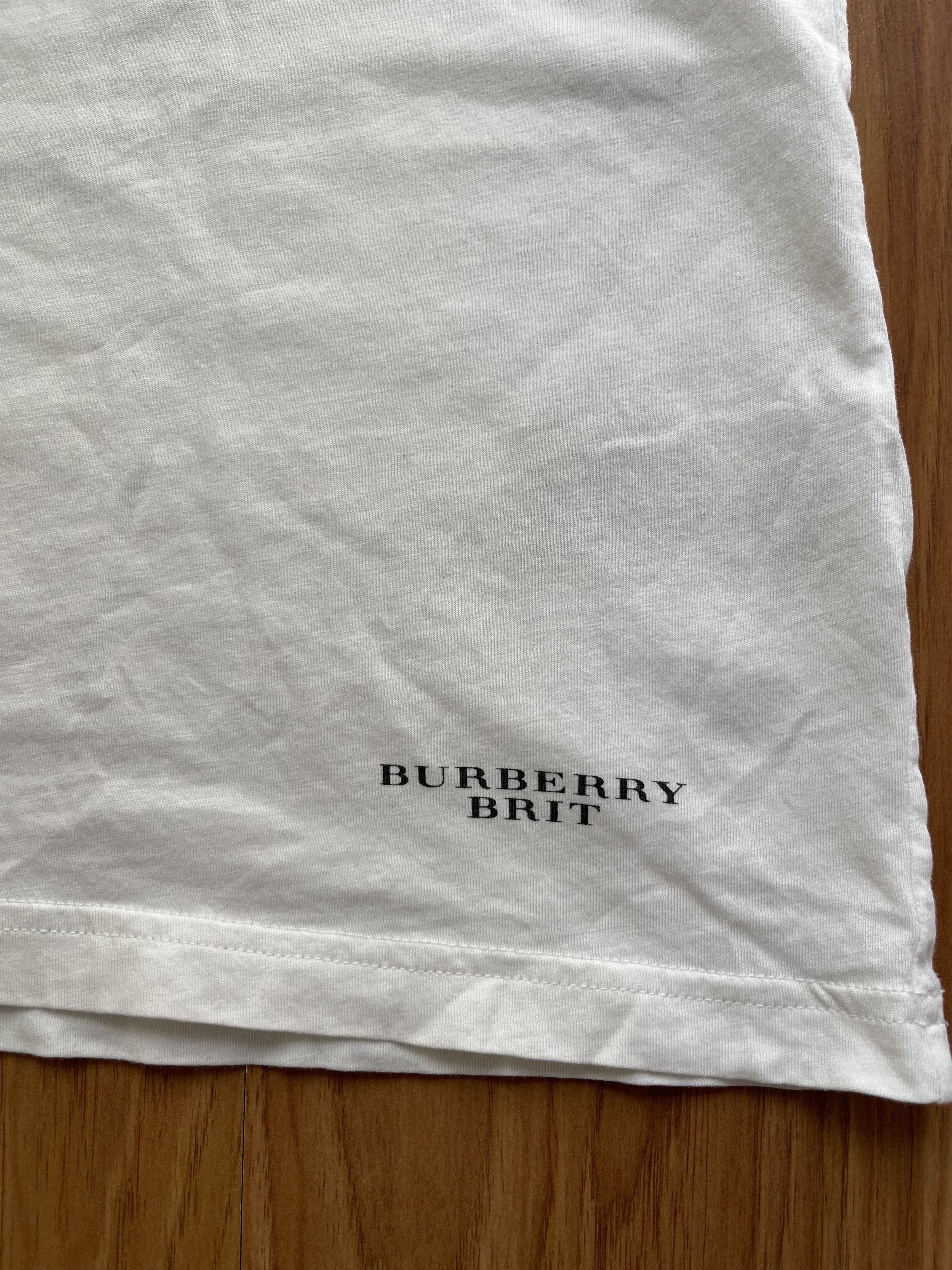 Burberry BURBERRY TSHIRT Size US L / EU 52-54 / 3 - 2 Thumbnail