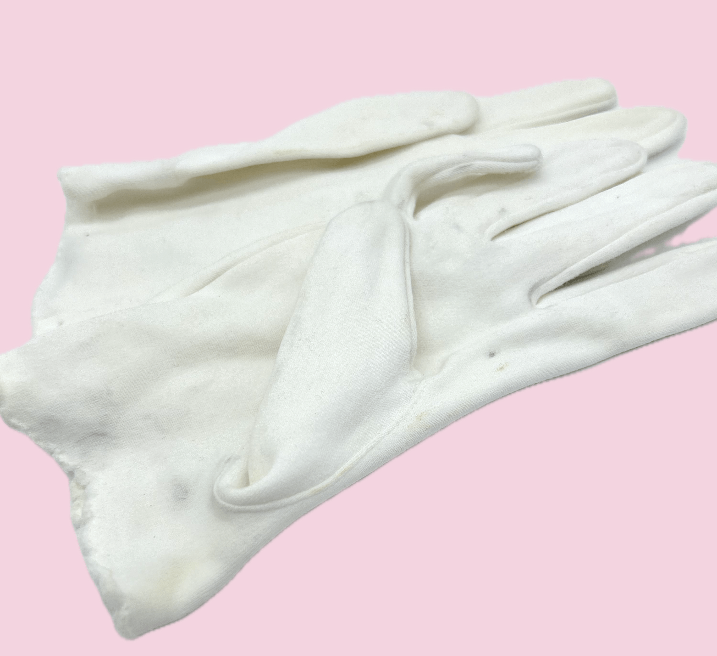 Vintage 1950's White Scalloped Edge Gloves Size ONE SIZE - 6 Thumbnail