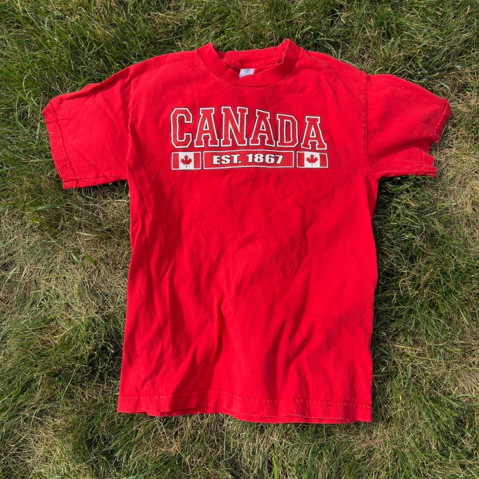 Vintage Y2k canada tourist tee Size S / US 4 / IT 40 - 1 Thumbnail