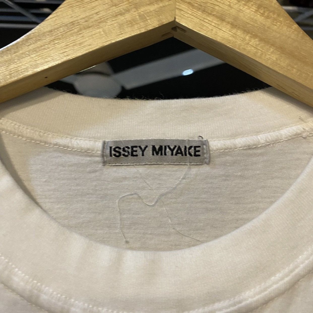 Issey Miyake Vintage Issey Miyake Thumbs Up T-Shirt - S White Good Size US S / EU 44-46 / 1 - 8 Thumbnail