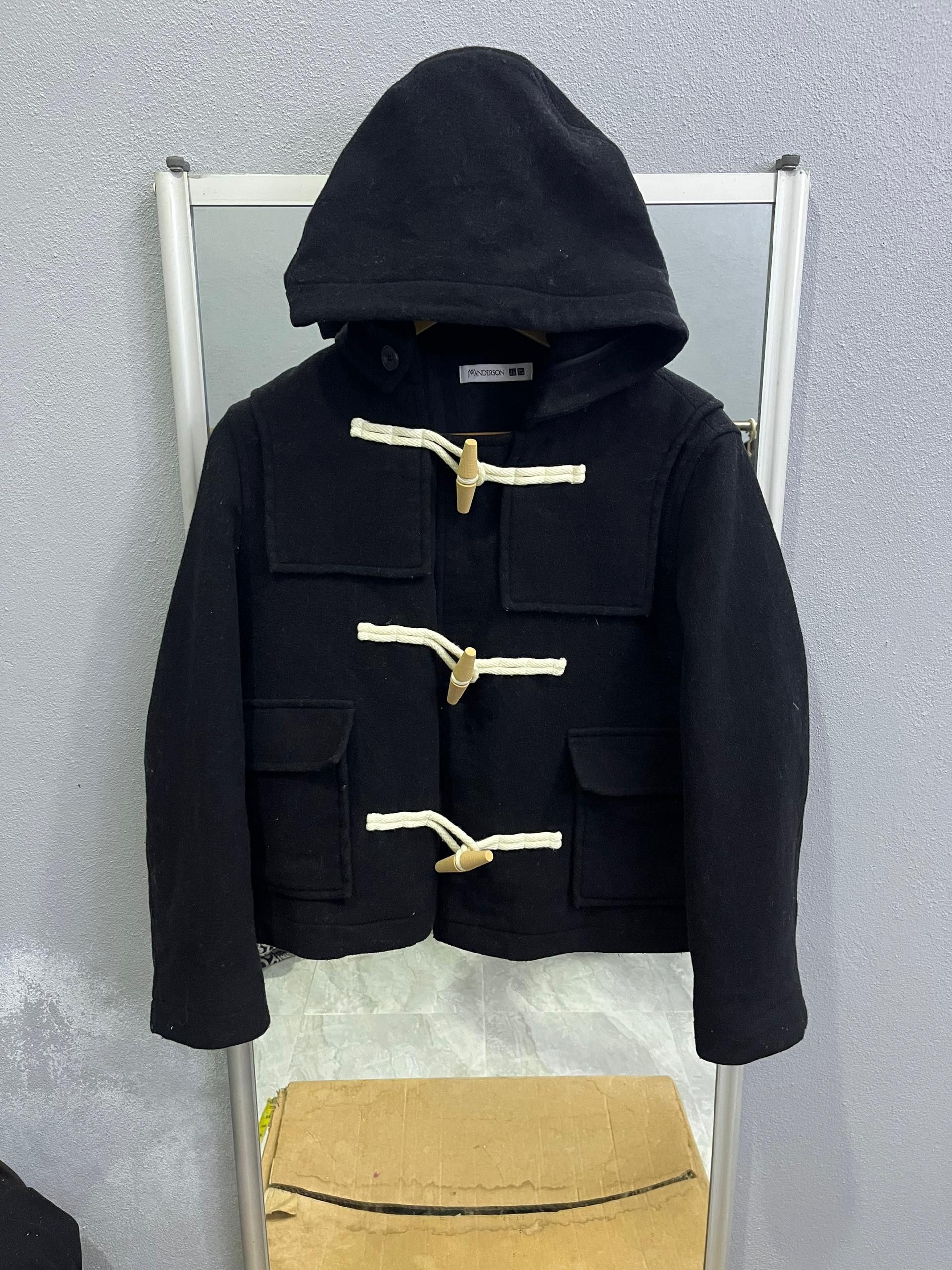 JW Anderson × Uniqlo JW Anderson x Uniqlo Cropped Duffle Jacket Size S / US 4 / IT 40 - 1 Thumbnail