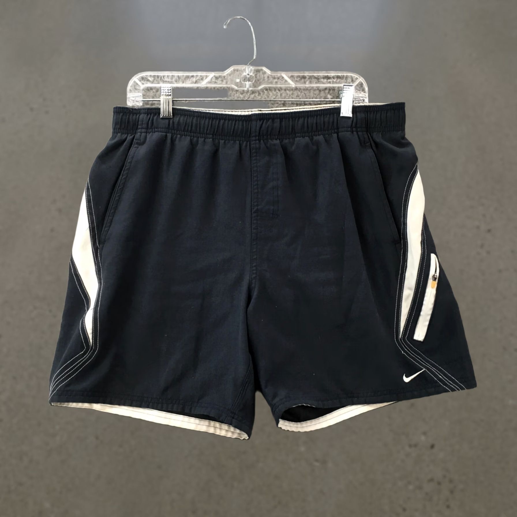 Nike Nike Board Shorts Mens Large Blue High Rise Elastic Waist Sports Size US 33 - 1 Thumbnail