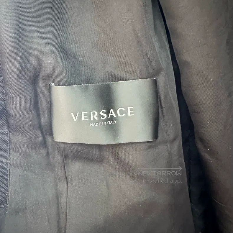Versace Versace The main line is a classic Medusa LOGO pattern pri Size US L / EU 52-54 / 3 - 3 Thumbnail
