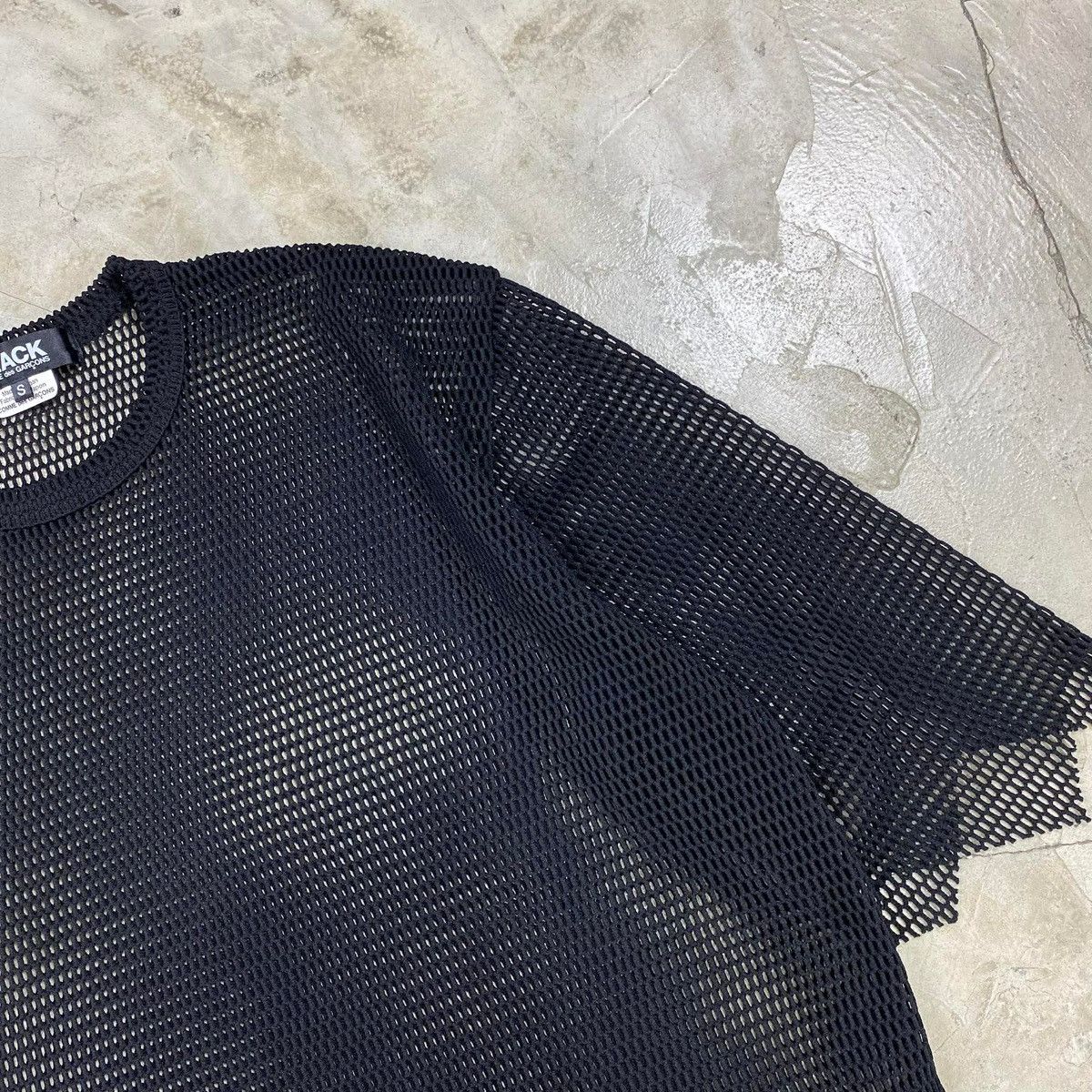 Comme des Garcons Black SS2023 Mesh Jagged Hem Top Size US S / EU 44-46 / 1 - 2 Thumbnail