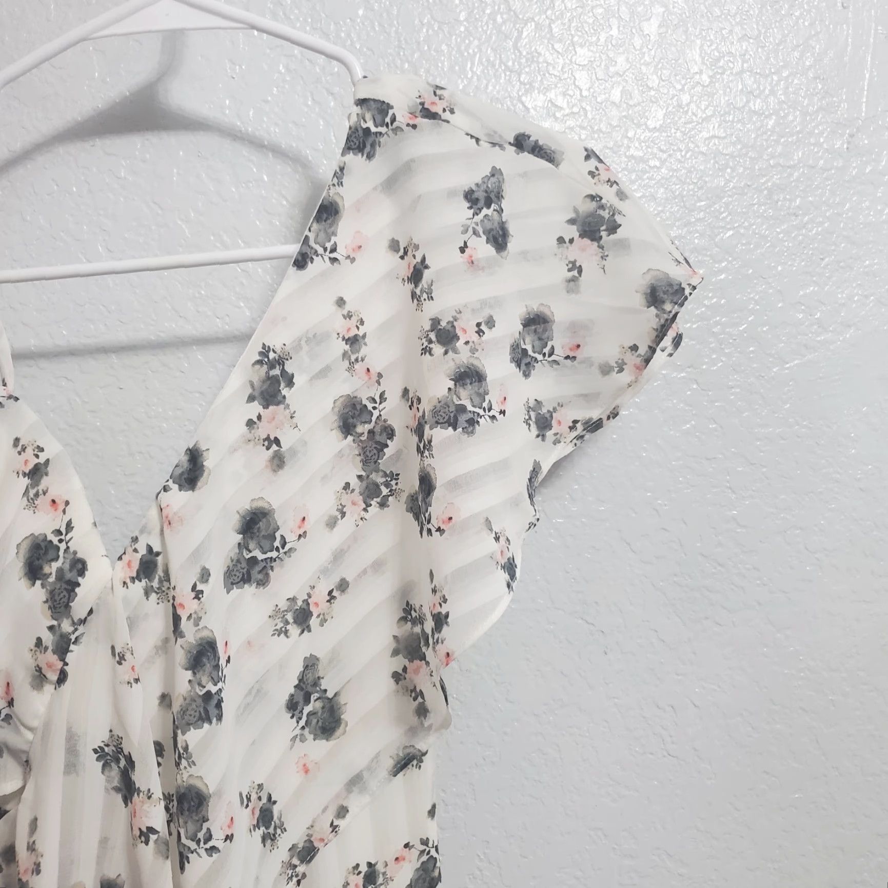 ELLIATT VINTAGE Elliatt Dress Women XS Ivory Bloom Floral Print Asymmetrical Layered Ruffle Mini Size XS / US 0-2 / IT 36-38 - 6 Thumbnail