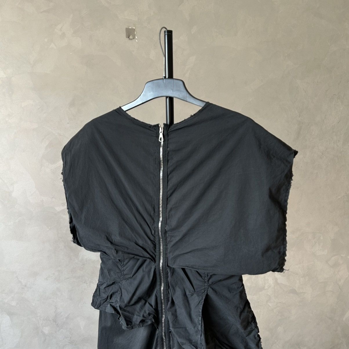 Alexander McQueen Alexander Mcqueen 2009 Raw Seam Cowl Neck Peplum Dress Size L / US 10 / IT 46 - 9 Thumbnail