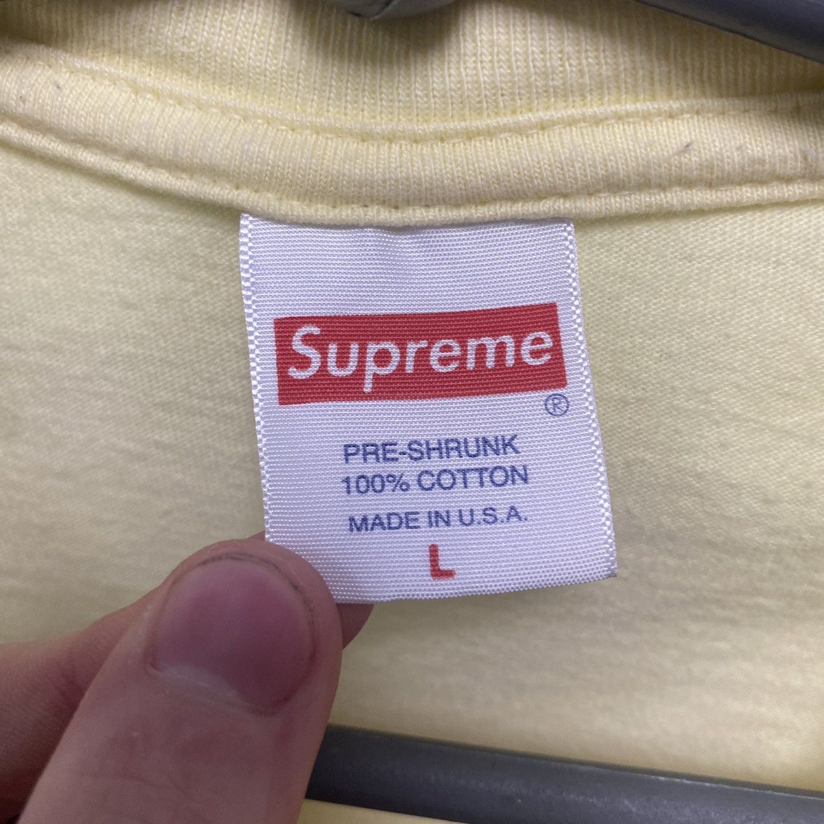 Supreme Supreme T Shirt Size US L / EU 52-54 / 3 - 5 Thumbnail