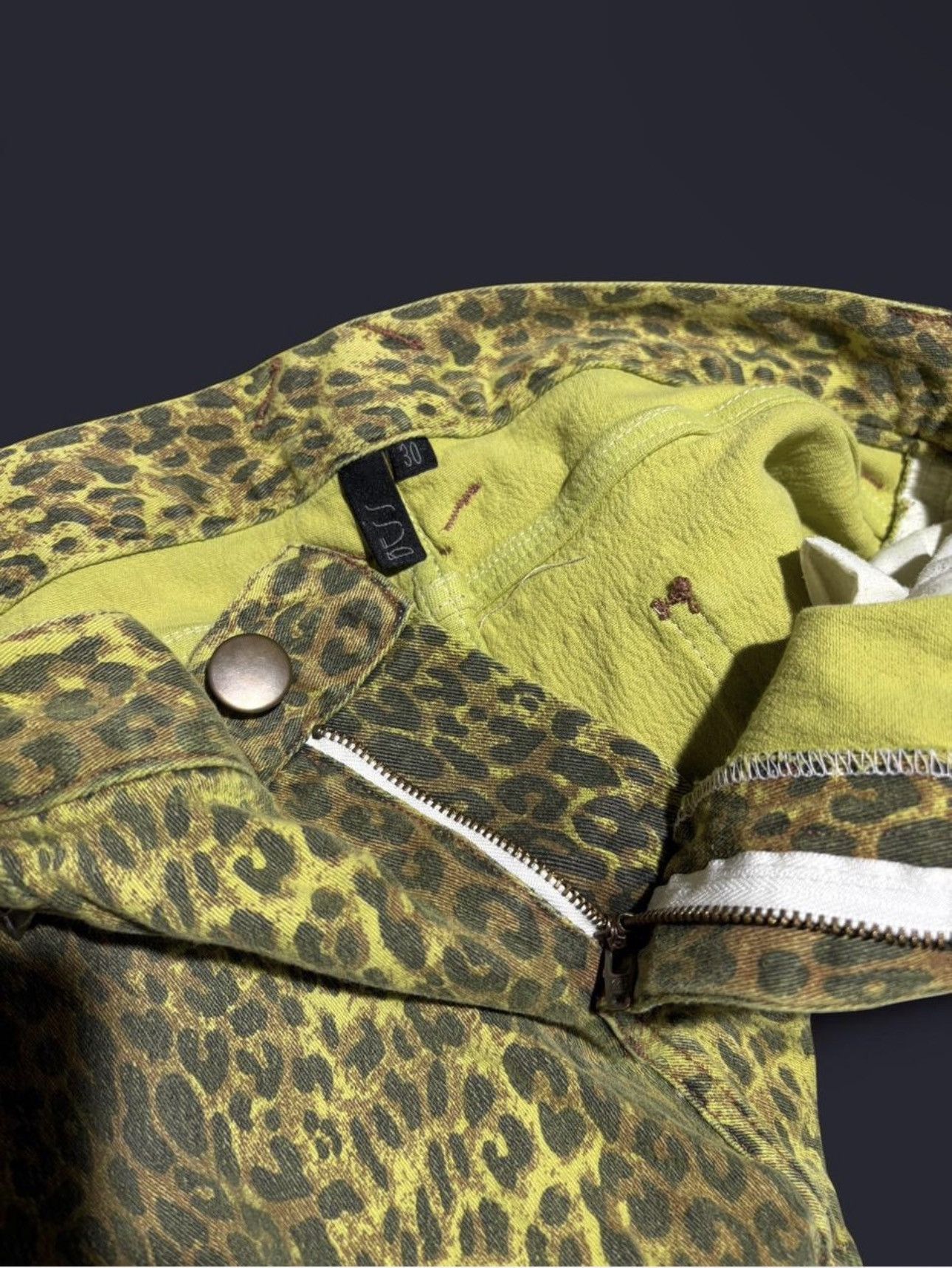 Japanese Brand Leopard print punk jeans with studded pockets Size US 29 - 5 Thumbnail