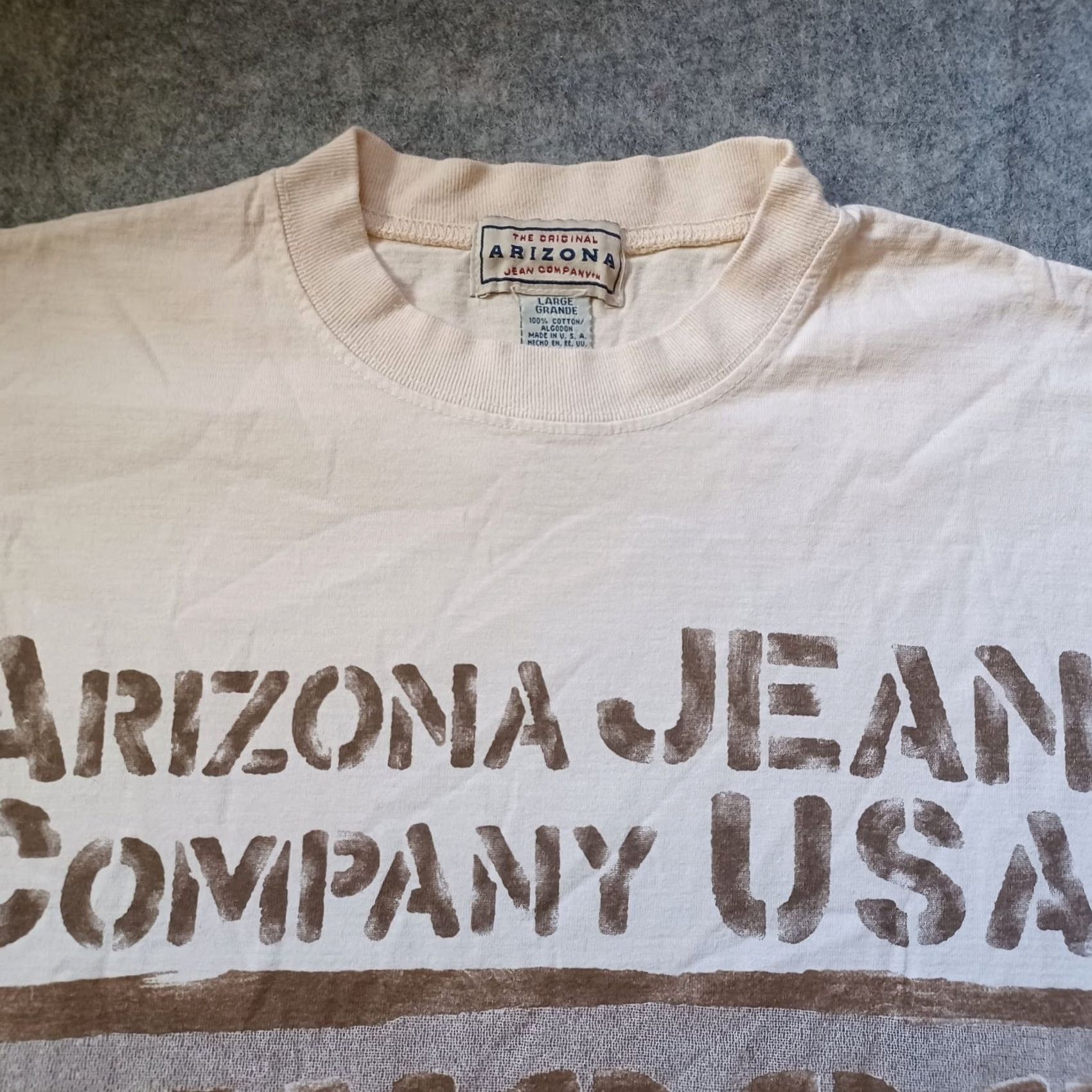 Vintage VINTAGE AriZona Jeans Co T Shirt L Beige 100% Cotton Retro Deadstock USA Graphic Print Crew Neck Short Sleeve Men 90s Streetwear Size US L / EU 52-54 / 3 - 6 Thumbnail