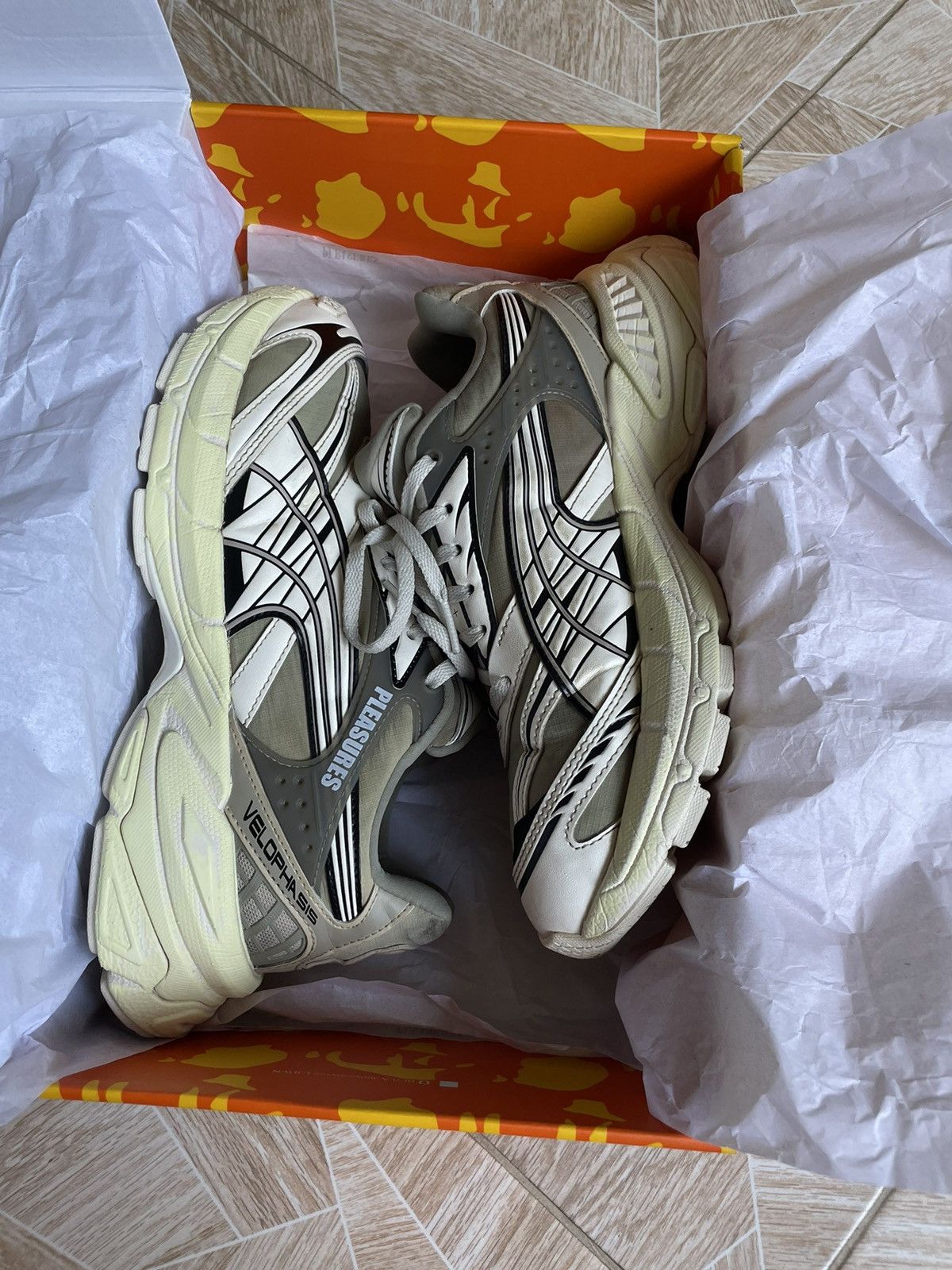 Pleasures × Puma Puma Pleasures Velophasis Overdye Birch Tree-anise Flower Size US 8.5 / EU 41-42 - 10 Thumbnail
