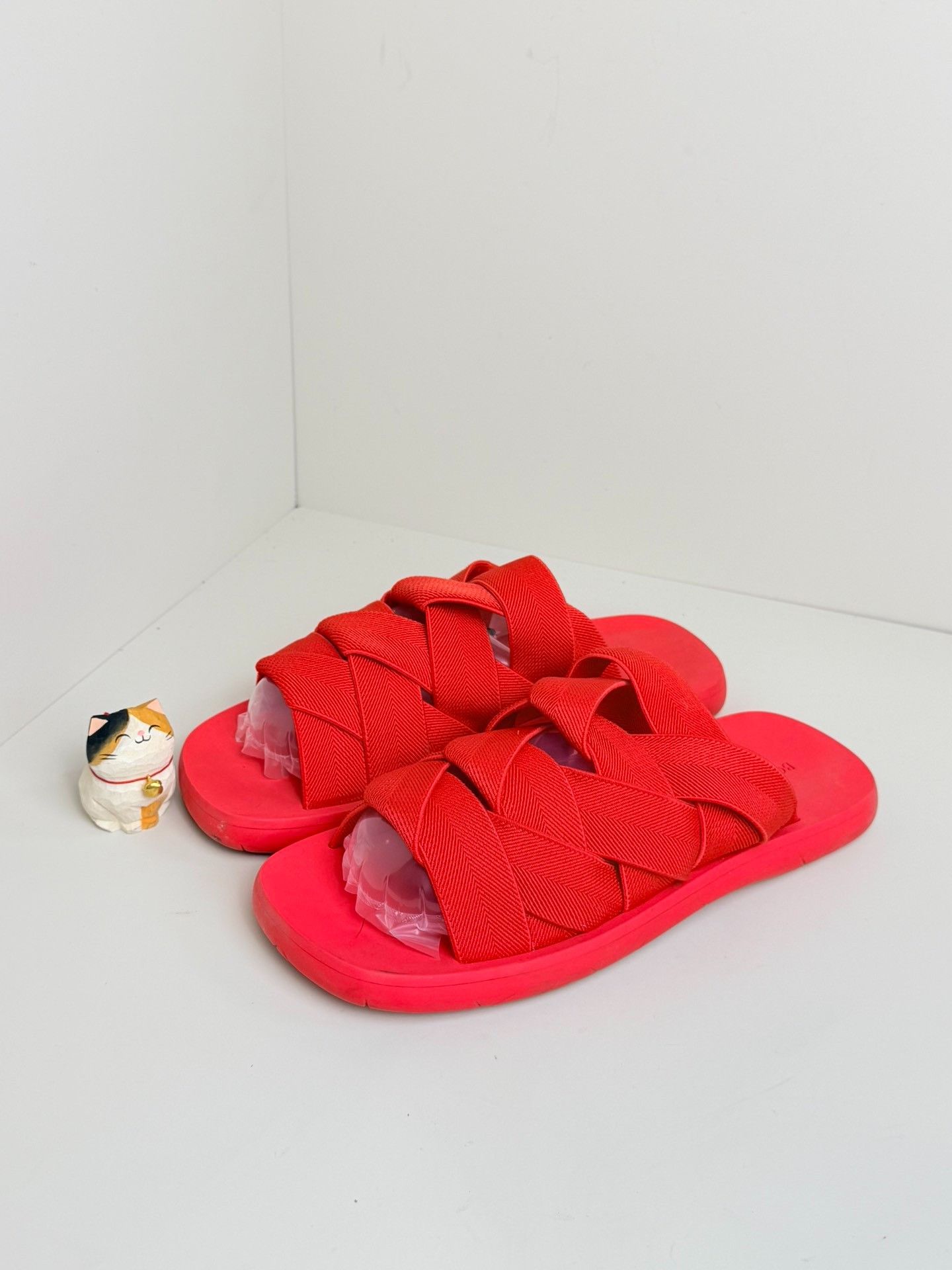 Bottega Veneta Bottega Veneta Knit Red Sandals us_9 Women Size US 9 / IT 39 - 1 Thumbnail