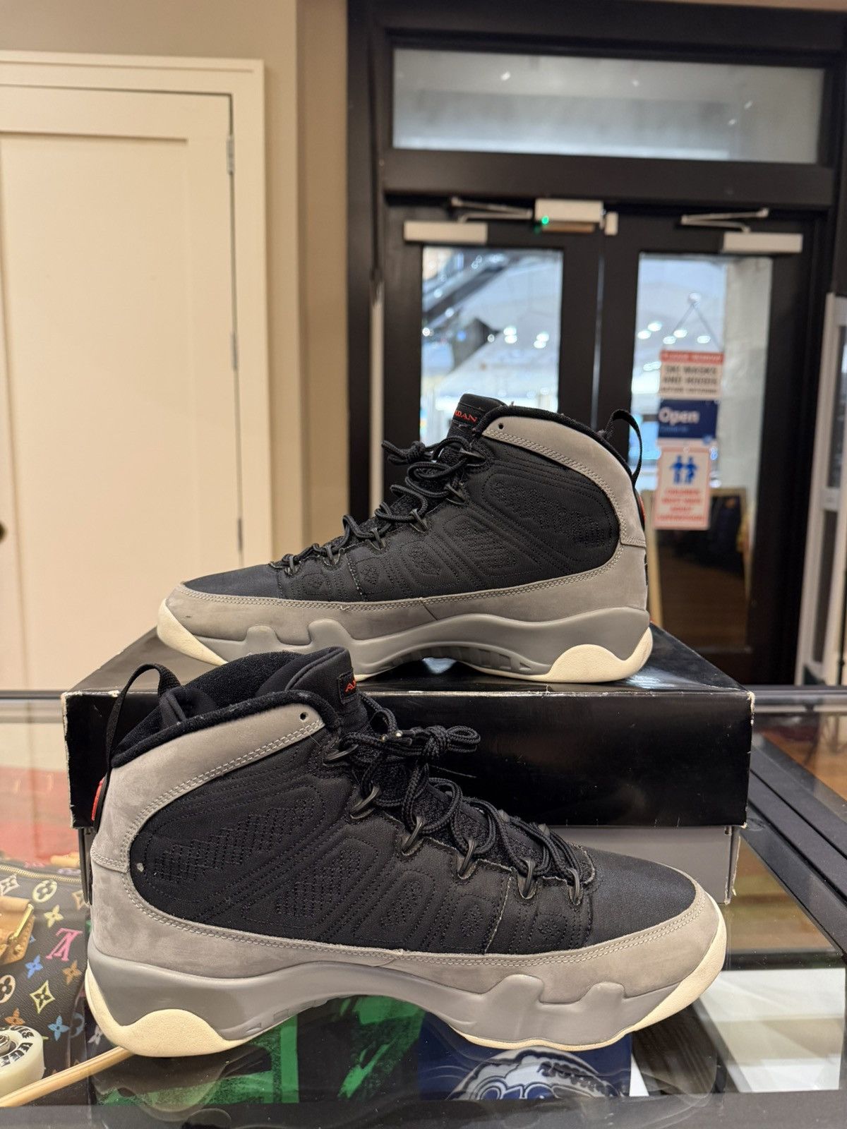 Jordan Brand Jordan 9 Retro Particle Gray Size US 10.5 / EU 43-44 - 2 Thumbnail