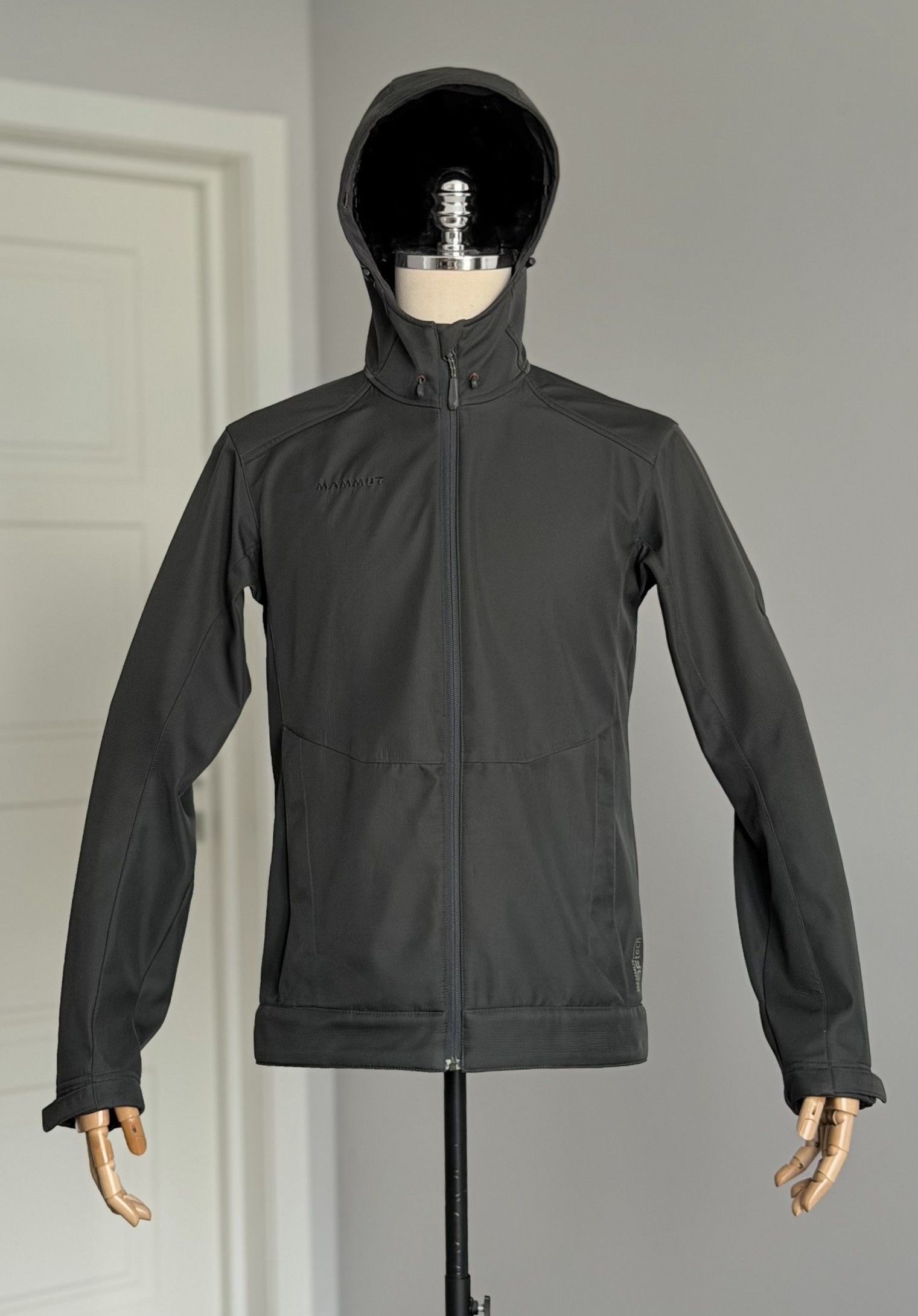 Mammut MAMMUT Softech Softshell Hooded Jacket Outdoor Trekking Size US M / EU 48-50 / 2 - 3 Thumbnail