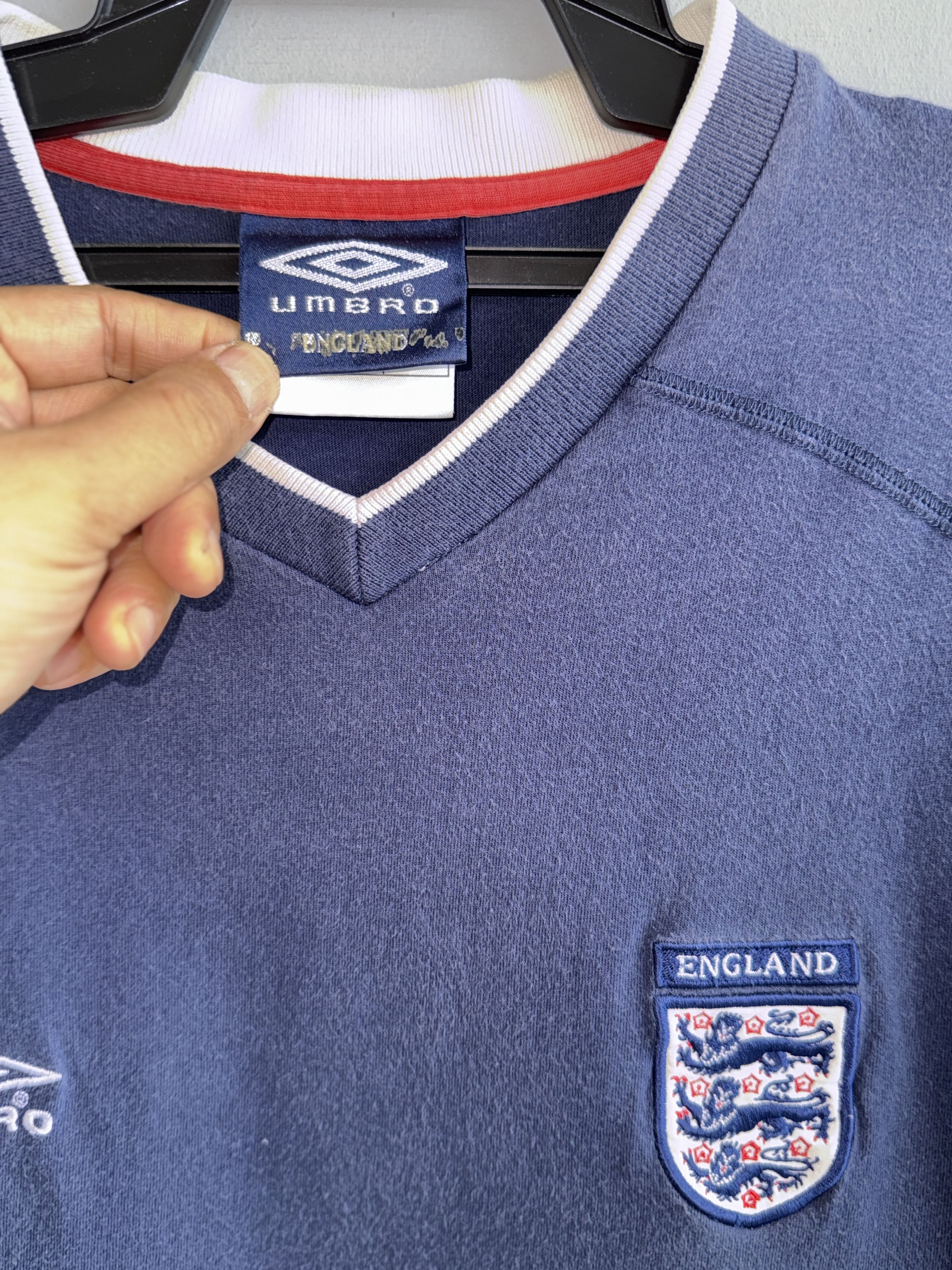 Vintage ENGLAND 1999 2000 2001 Football Soccer Umbro Shirt Size US L / EU 52-54 / 3 - 4 Thumbnail