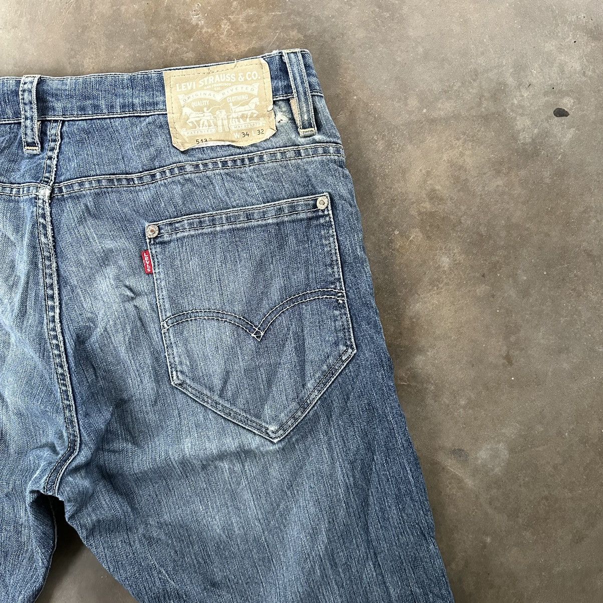 Levi's W35 Vintage Levi’s 513 Distressed Faded Denim Jean Pant Size US 35 - 14 Thumbnail
