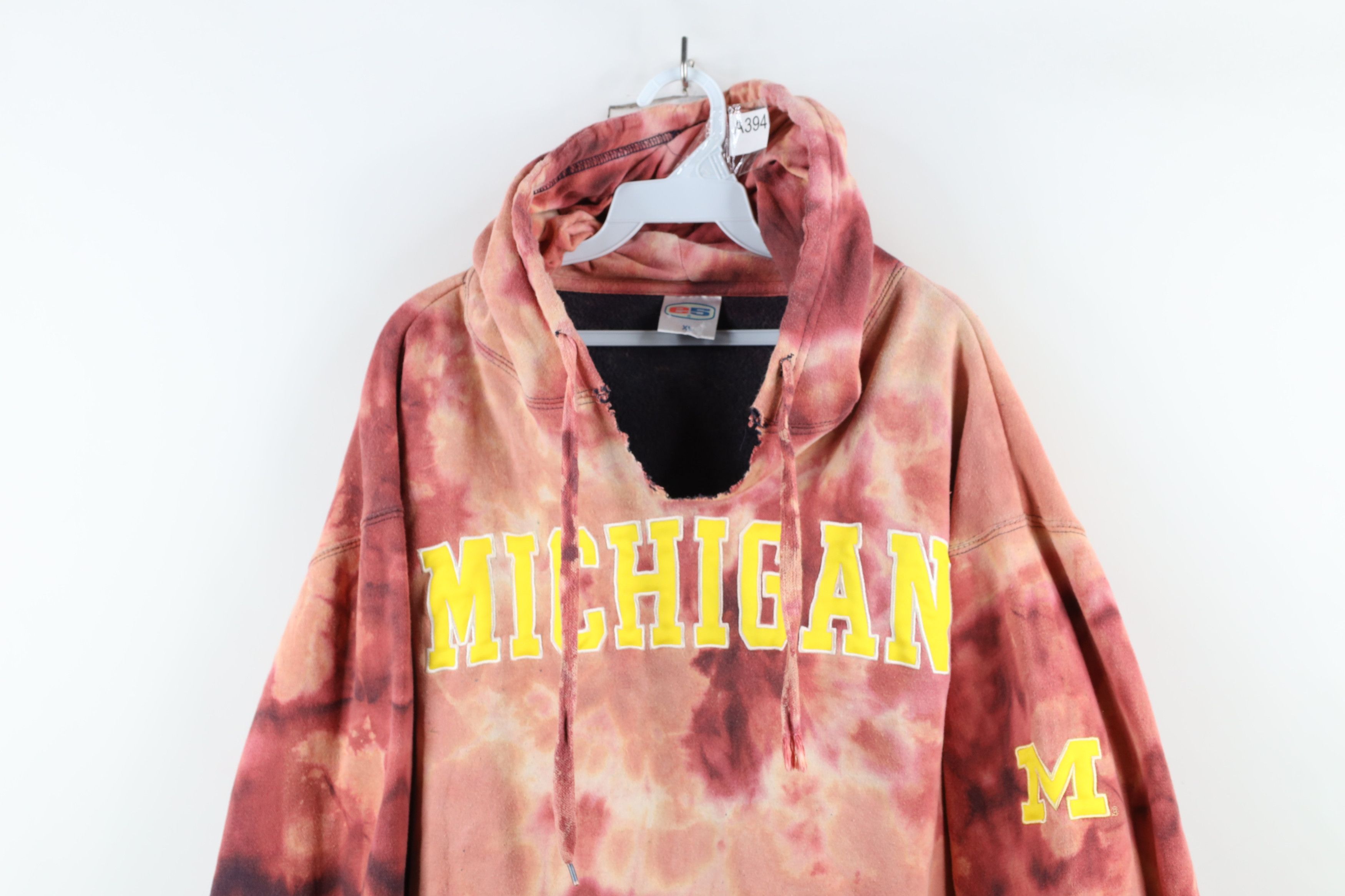 Vintage Vintage 90s Wash University of Michigan Hoodie Sweatshirt Size US XL / EU 56 / 4 - 2 Thumbnail