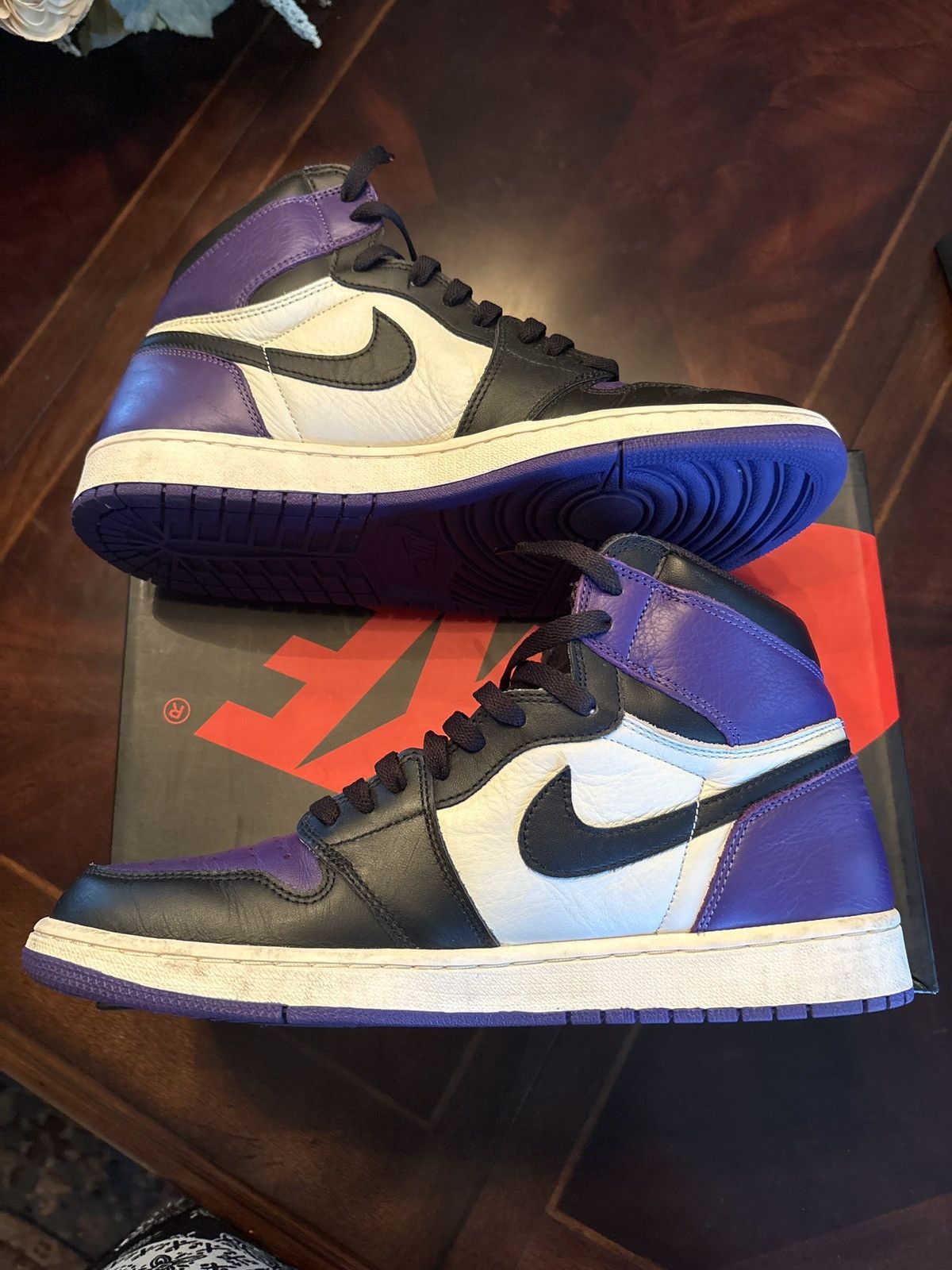 Jordan Brand Jordan 1 court purple Size US 12 / EU 45 - 2 Thumbnail