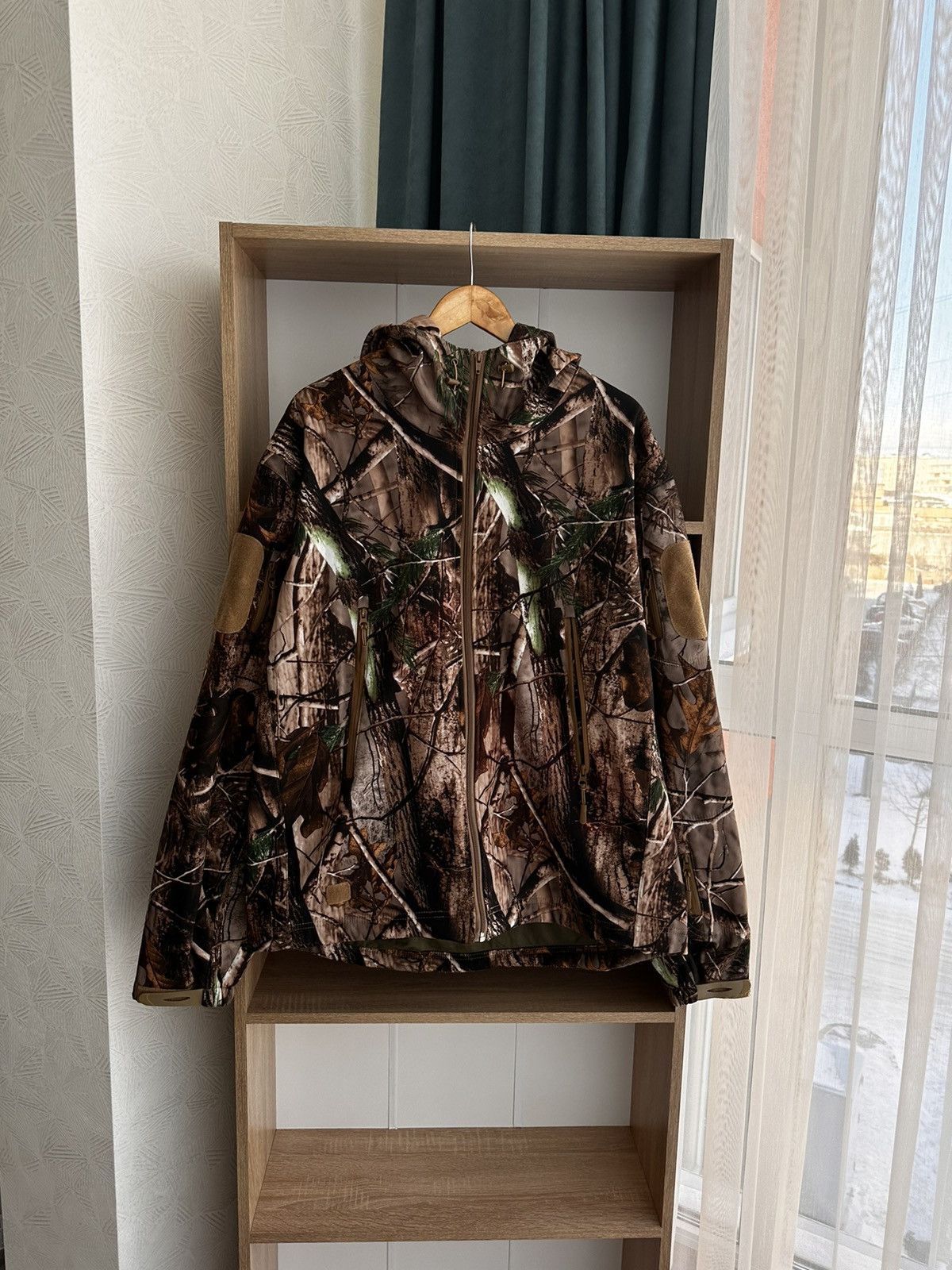 image of Realtree Camo Hunters Japanese Outdoor Jacket in Beige, Men's (Size XL)