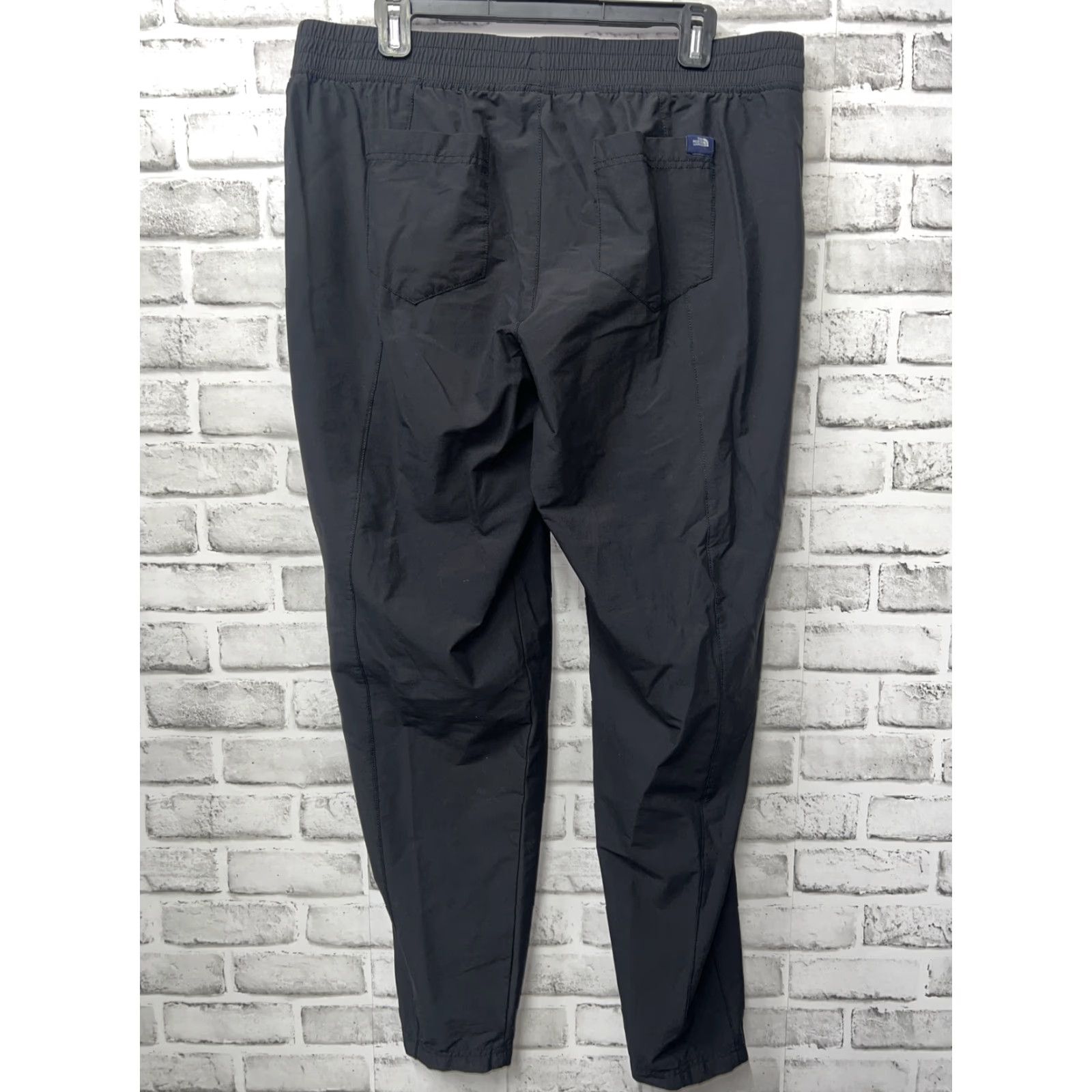 The North Face The North Face Pants Womens Black Nylon 32” Inseam 16 16 Women Chino Regular Size 16 Size 38" / US 16 / IT 52 - 4 Thumbnail