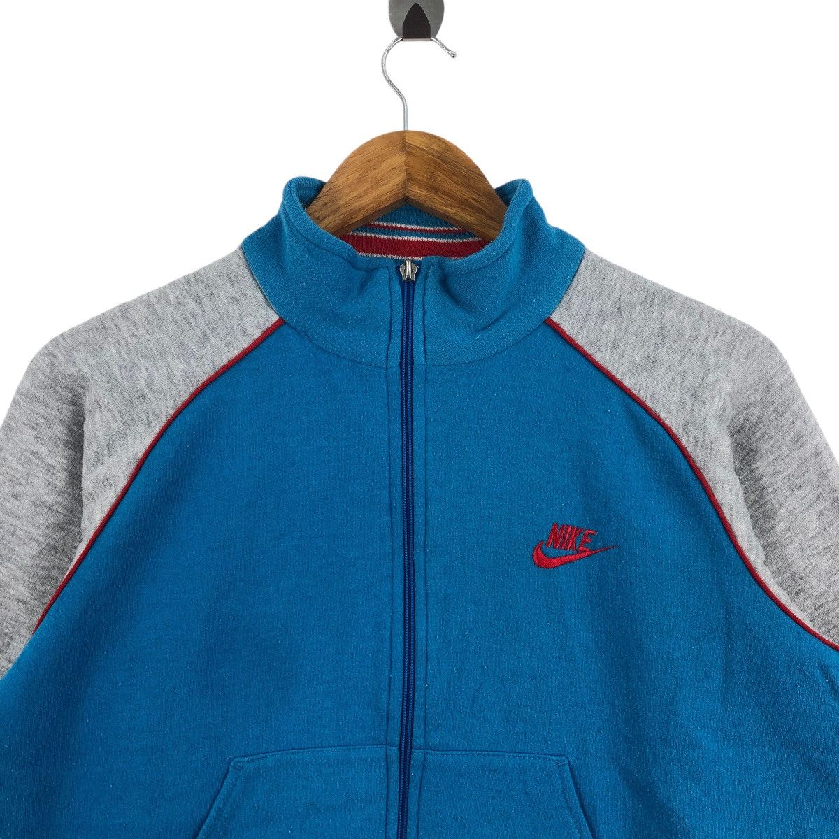 Nike × Vintage Vintage 90s NIKE Blue Tag Sweater Crop Streetwear Size L / US 10 / IT 46 - 2 Thumbnail