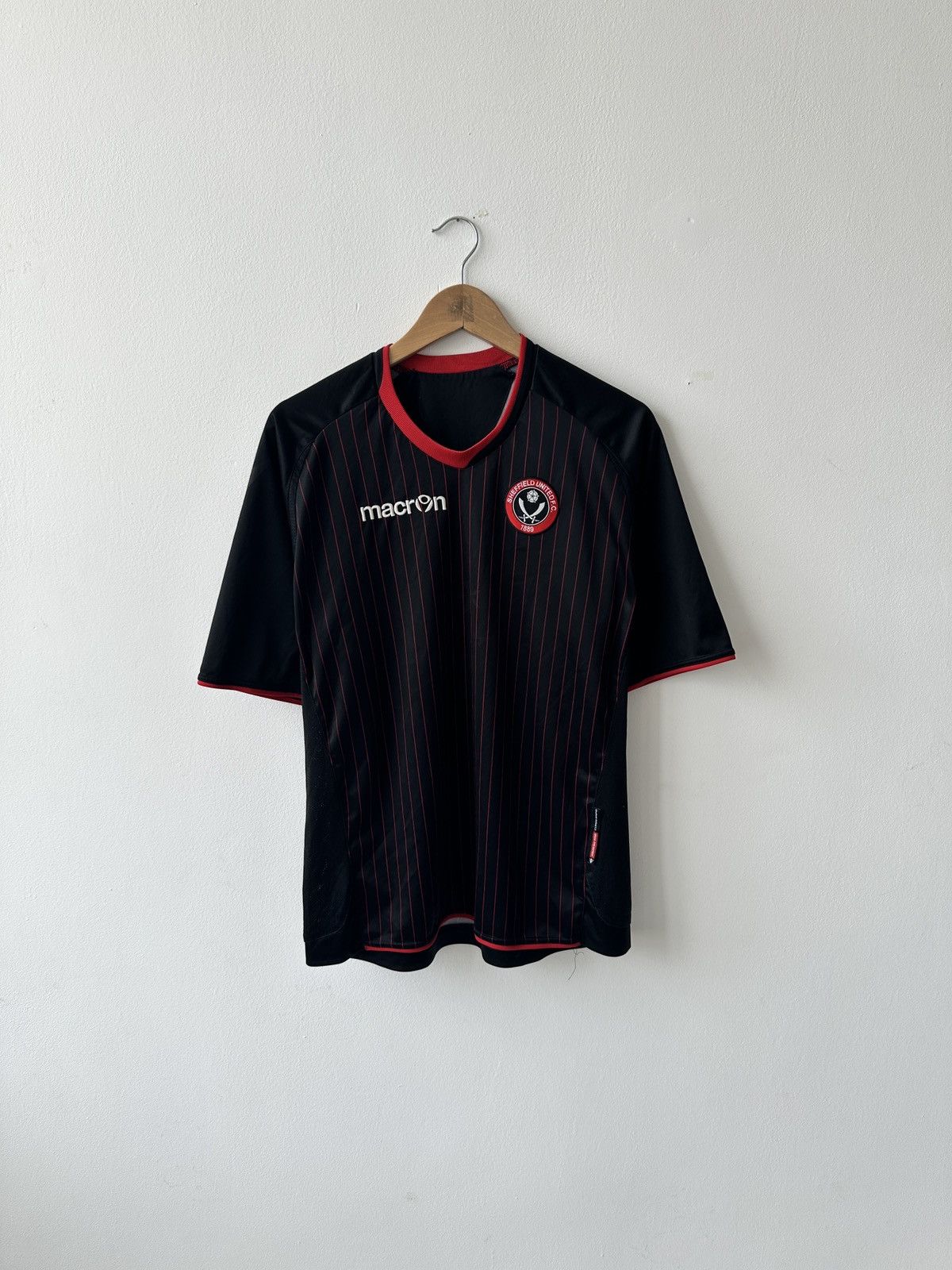Macron Sheffield United Jersey Away football shirt 2010/11 Macron Size US L / EU 52-54 / 3 - 1 Thumbnail