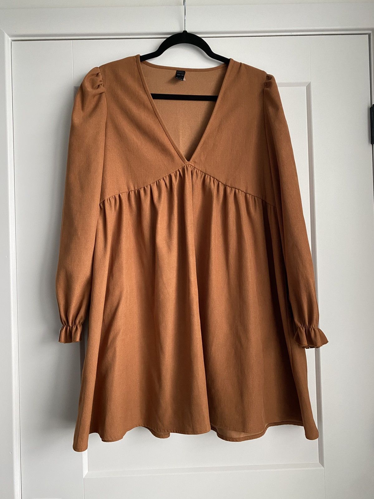 Shein Shein Curve Dress Women M Long Sleeve V-Neck Flowy Comfy Size M / US 6-8 / IT 42-44 - 1 Thumbnail