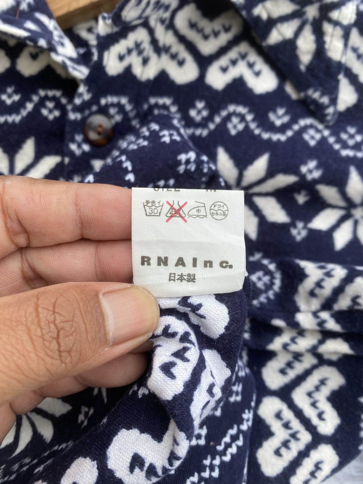 Japanese Brand Rare Vintage Japanese Brand Rna Inc Buttons Shirt Size US S / EU 44-46 / 1 - 12 Thumbnail