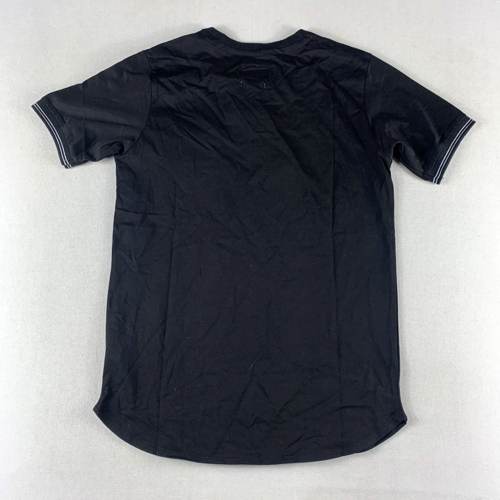 Vintage UNITRYB SHIRT Men S BLACK CREWNECK SHORT SLEEVE NWT Crewneck Shirt Size US S / EU 44-46 / 1 - 6 Thumbnail