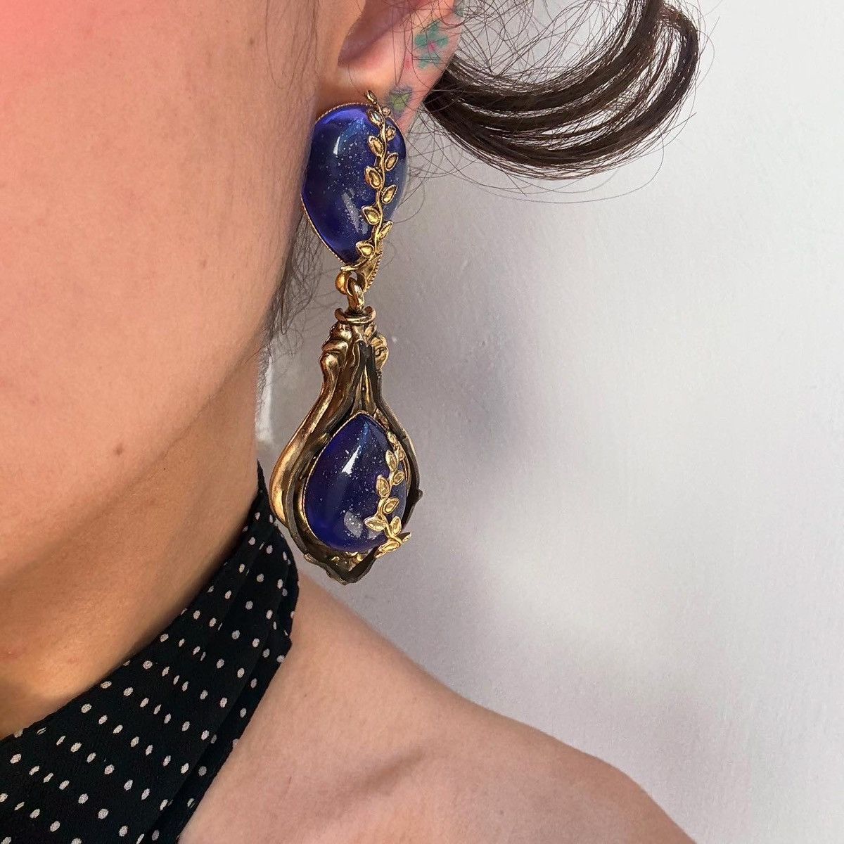 Vintage Designer Tu-Khan Italy drop clip earring Size ONE SIZE - 2 Thumbnail
