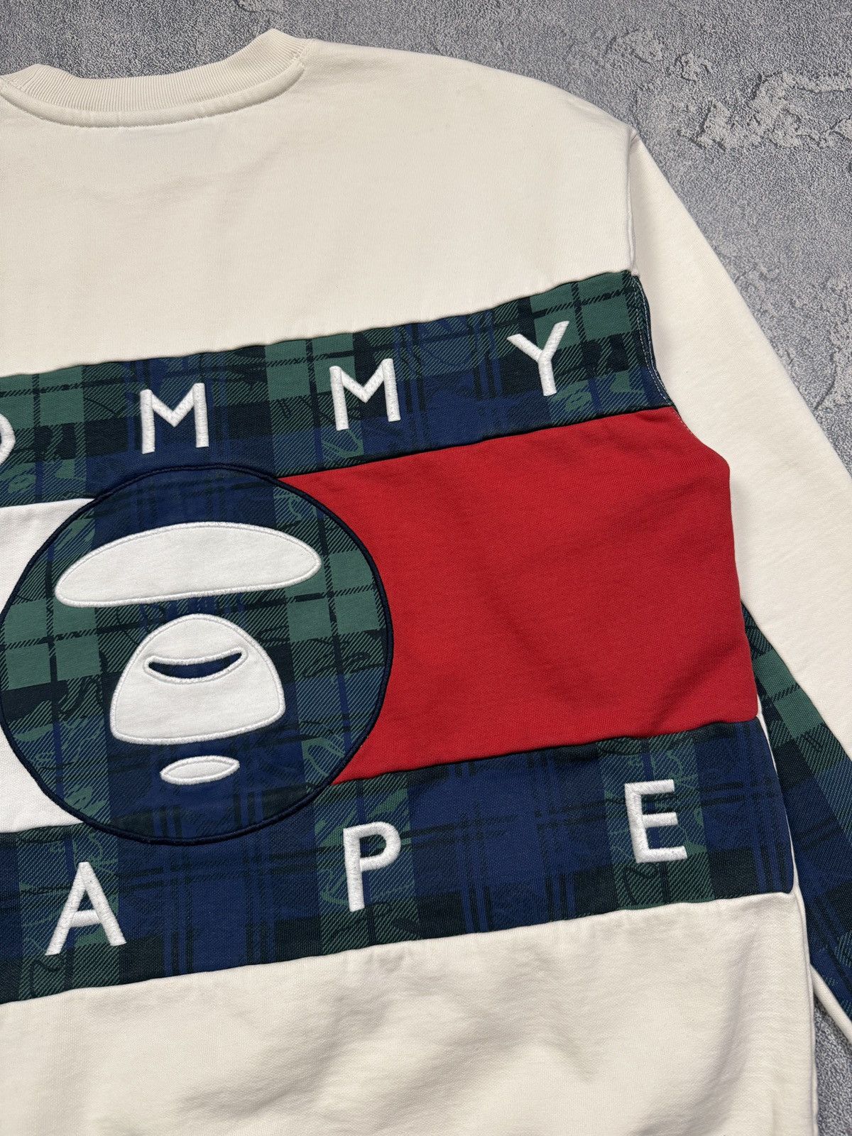 Aape × Tommy Hilfiger Tommy X Aape Collab Crazy Logo Sweatshirt Size US XL / EU 56 / 4 - 10 Thumbnail