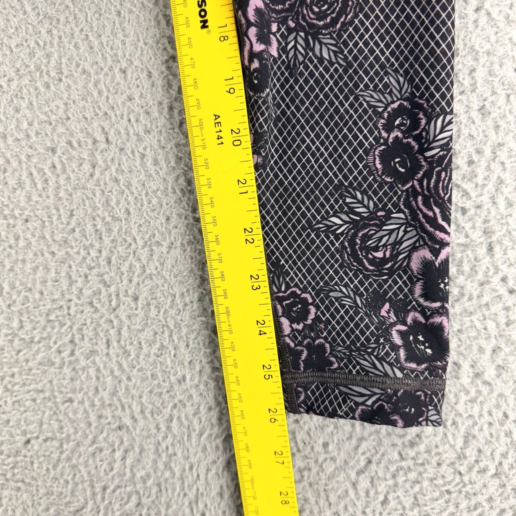 Lululemon Lululemon Wunder Under Leggings Women 4 Gray Purple Floral Lace High Rise Yoga Skinny Ankle Pattern Floral Athleisure 4 Women Size 40" / US 18 - 6 Thumbnail