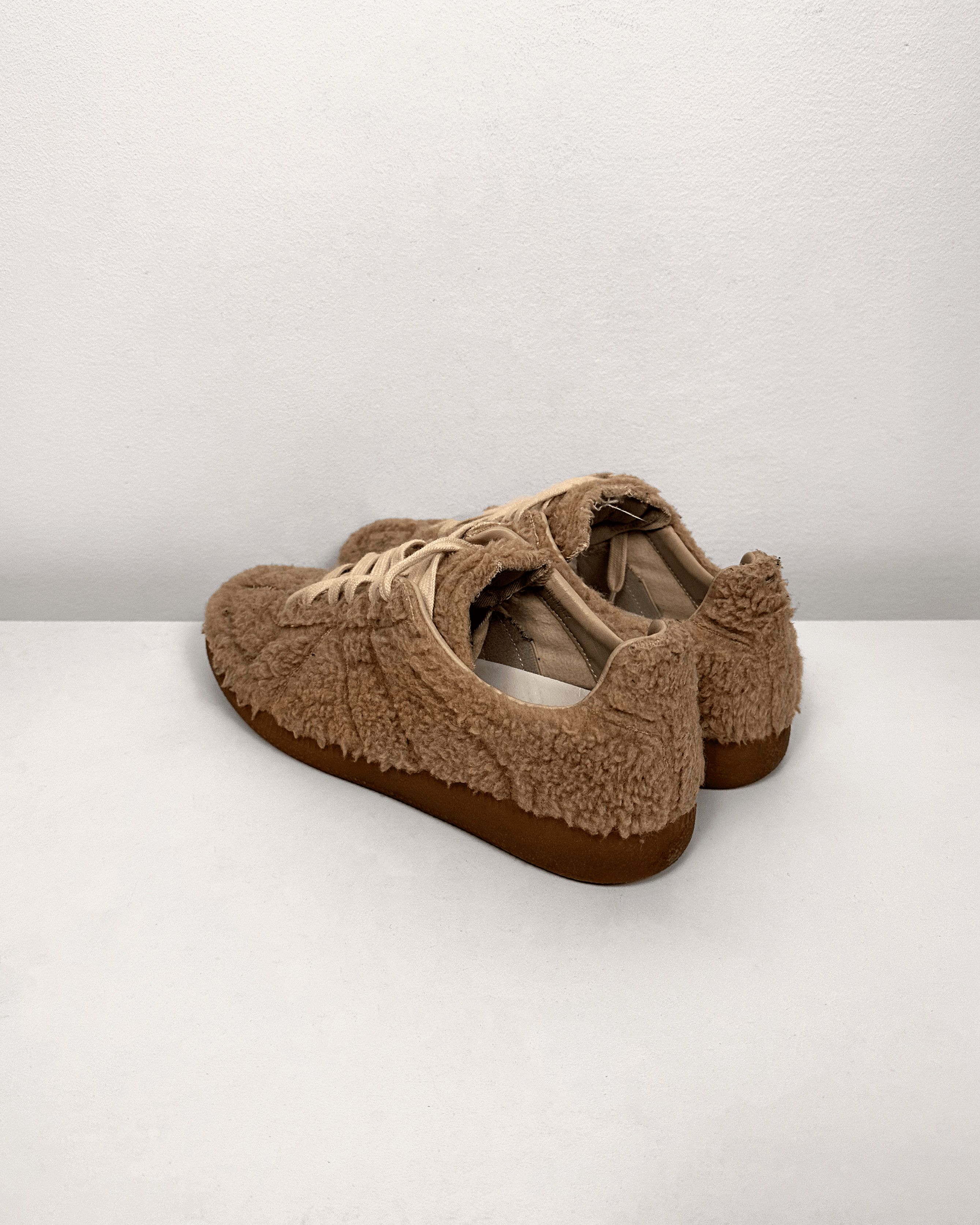 Maison Margiela Maison Martin Margiela Plushy Fur GAT Sneakers Size US 8 / EU 41 - 2 Thumbnail