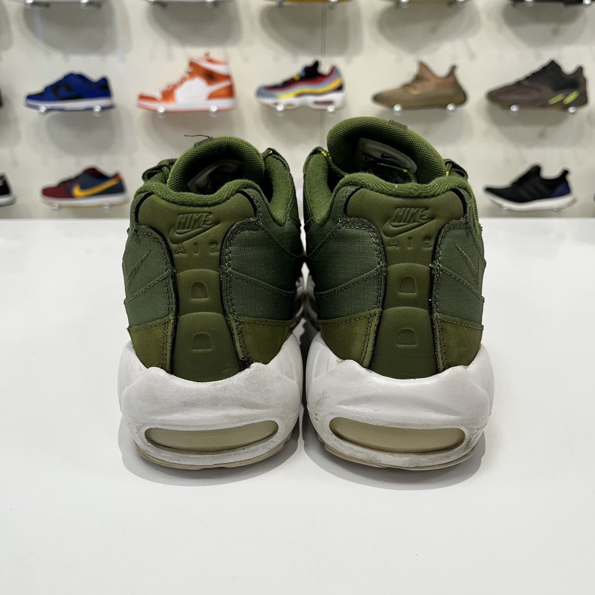 Nike × Stussy Nike Air Max 95 x Stussy Olive Size US 9.5 / EU 42-43 - 5 Thumbnail
