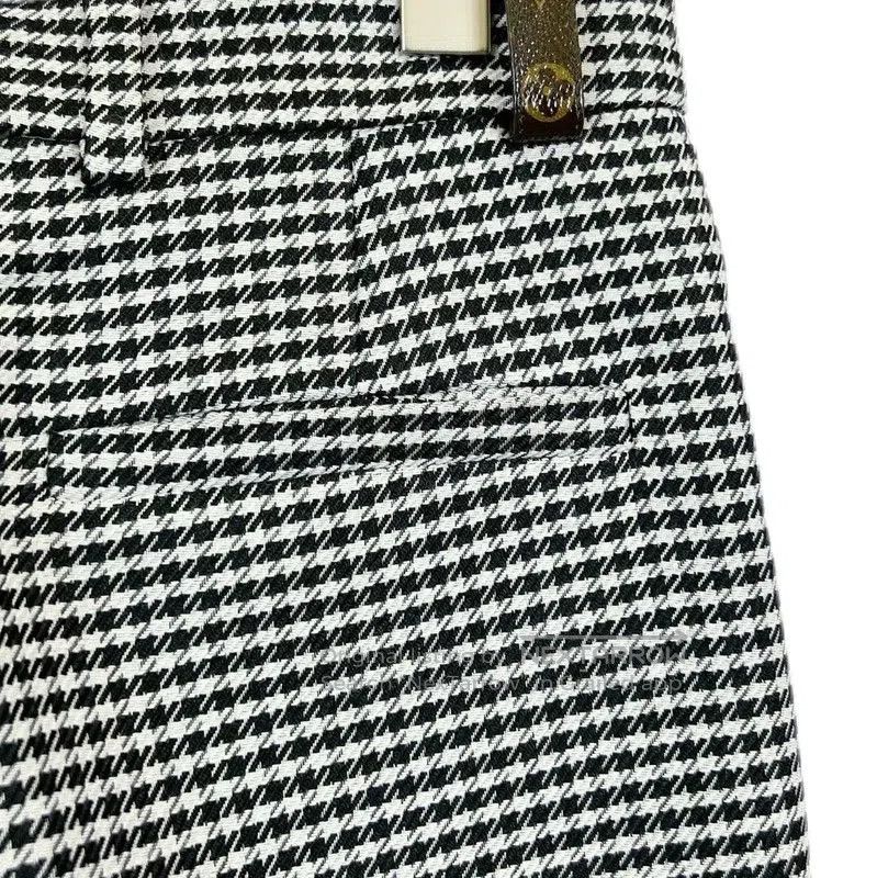 Louis Vuitton Louis Vuitton Casual Cotton Pants for Women . Size 23" - 4 Thumbnail