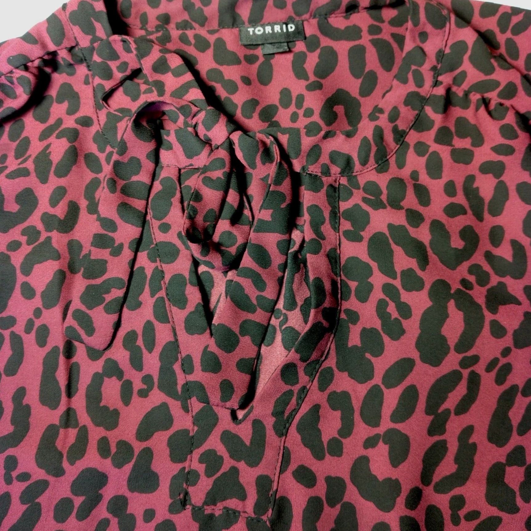 Torrid Torrid Blouse Leopard Cat Print Tie Neck Balloon Sleeve Plus Size 1 Multicolor Crepe Polyester Women Shirt Size XS / US 0-2 / IT 36-38 - 7 Thumbnail