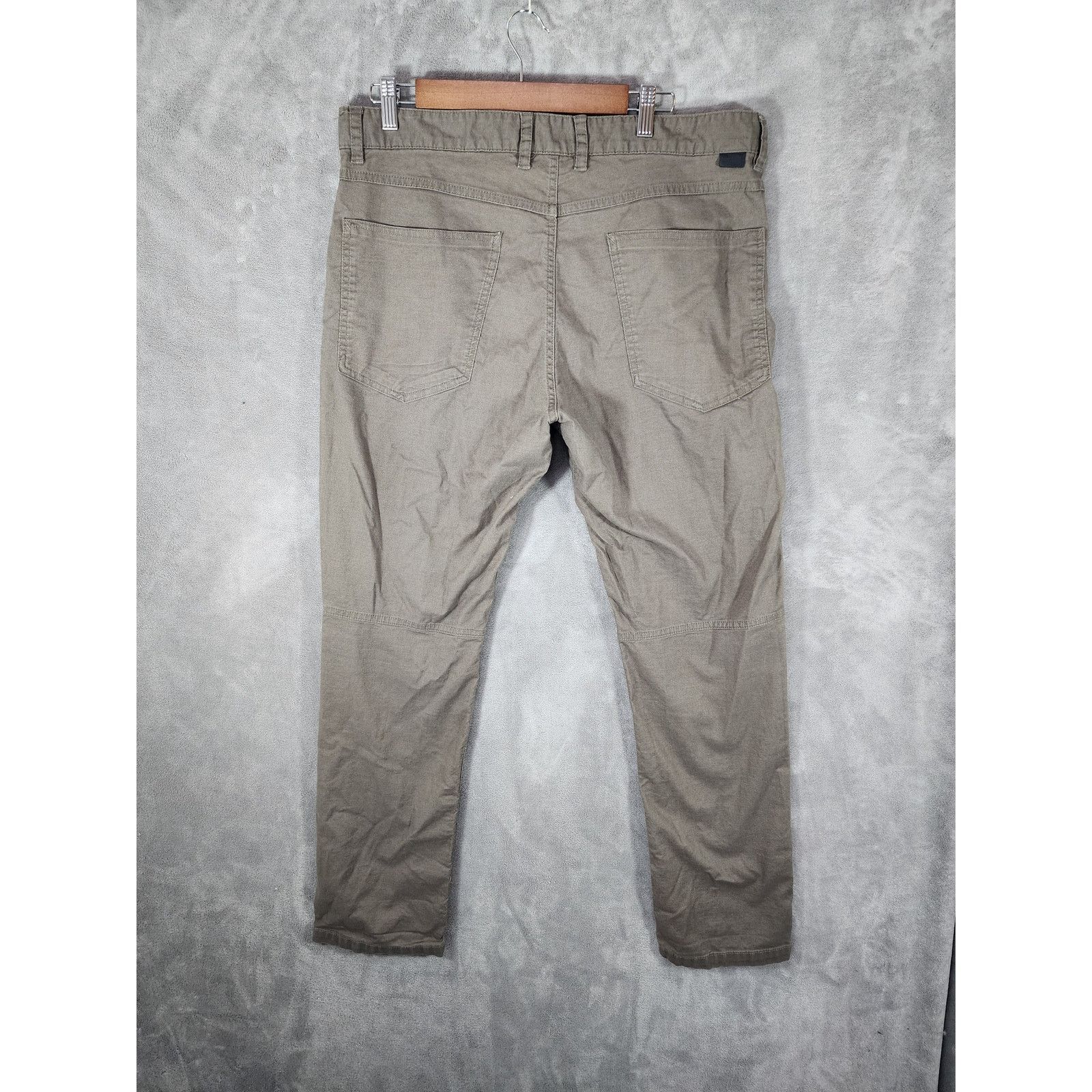 The North Face The North Face Men's 36 Beige Jeans Casual Outdoor Durable Size US 36 / EU 52 - 2 Thumbnail