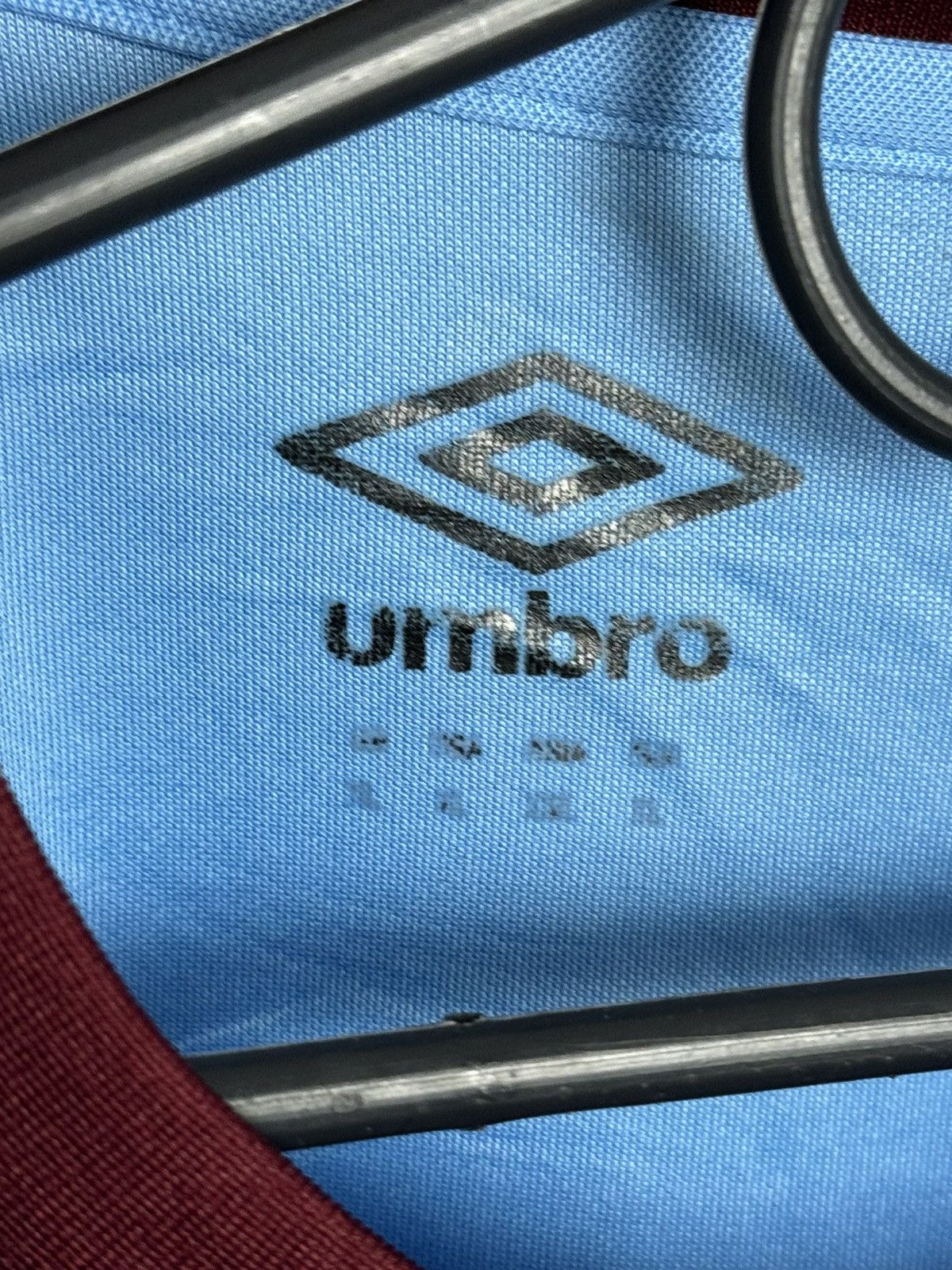Umbro West Ham United 20/21 Away Football Jersey Size US XL / EU 56 / 4 - 5 Thumbnail