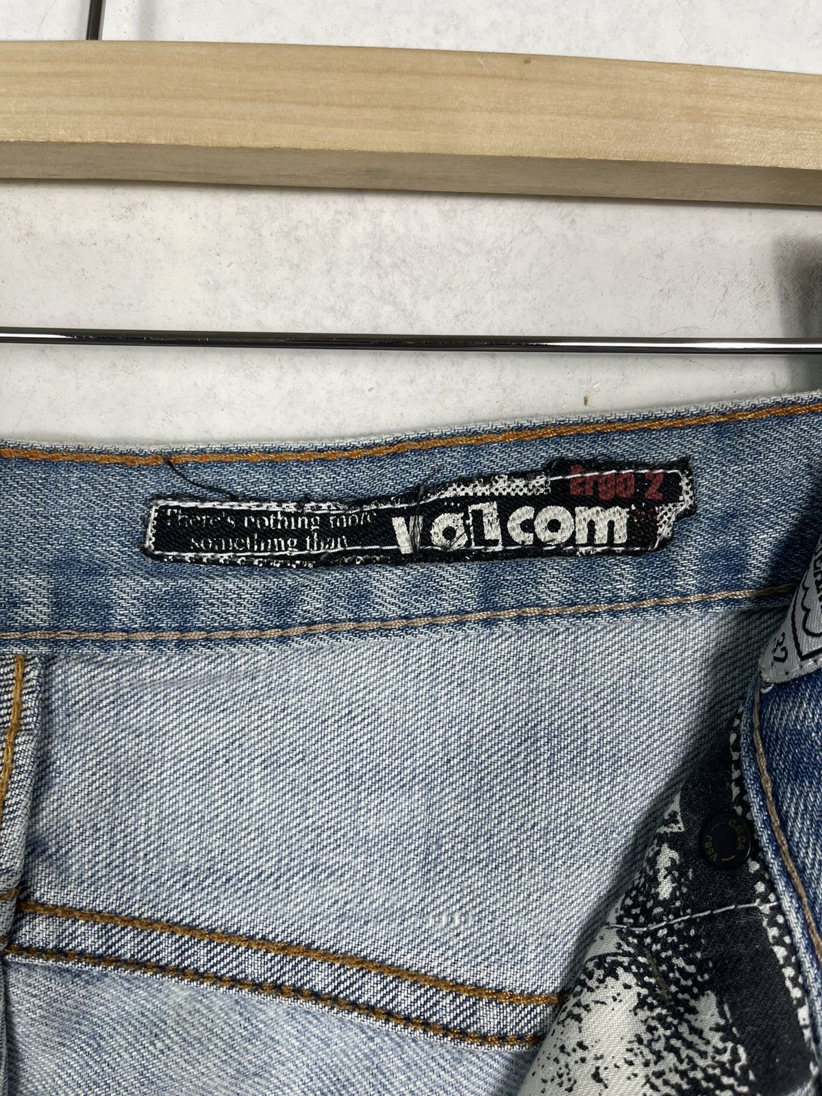 Volcom × Von Dutch Volcom Stone Boardwear Fabric Made In Usa Faded Blue Jeans Size US 32 / EU 48 - 16 Thumbnail