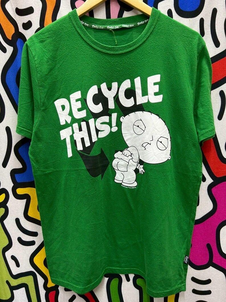 Vintage Vintage 2000s Family Guy tshirt size L Size US L / EU 52-54 / 3 - 2 Thumbnail
