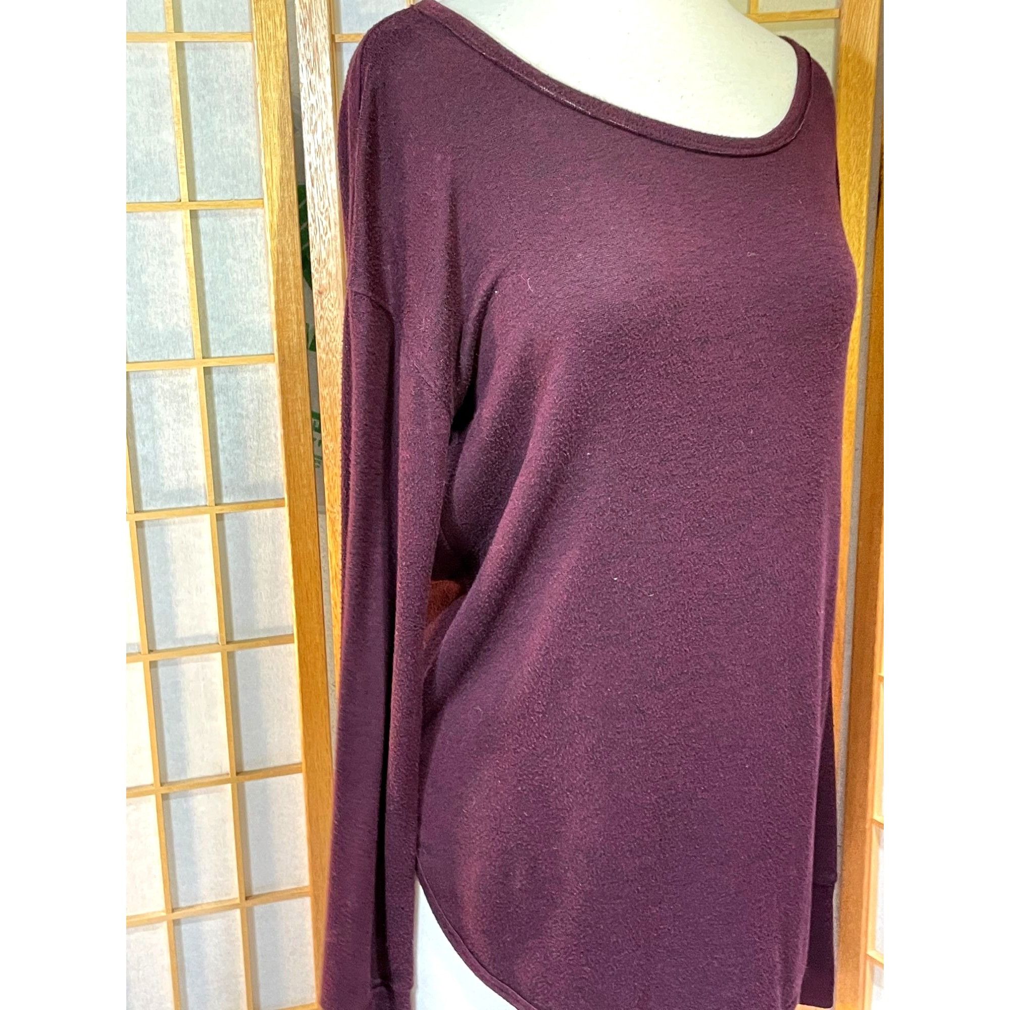 Athleta Athleta XS Maroon/Black Top Size XS / US 0-2 / IT 36-38 - 1 Thumbnail