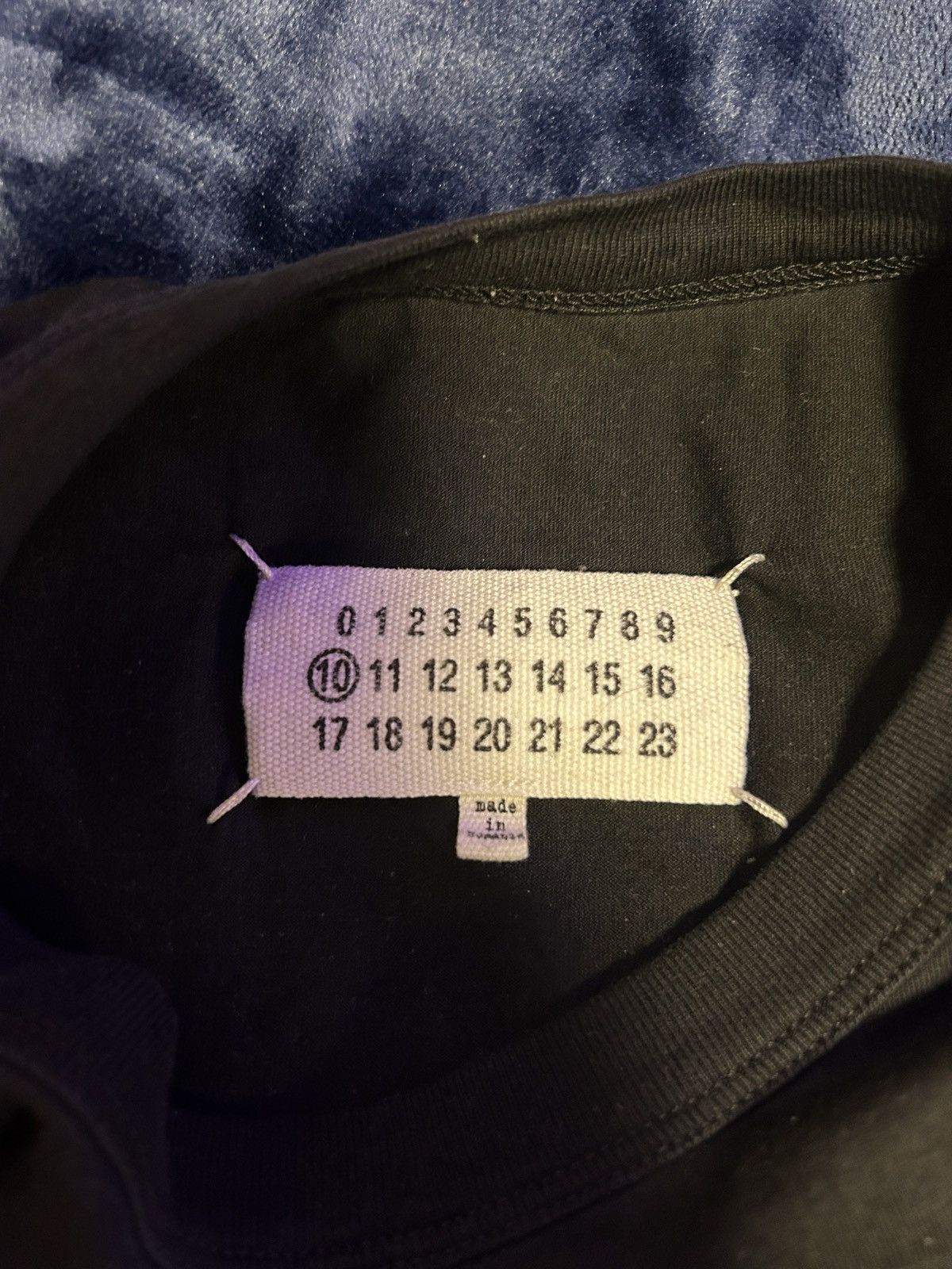 Maison Margiela Maison margiela Upside down logo tshirt Size US S / EU 44-46 / 1 - 4 Thumbnail