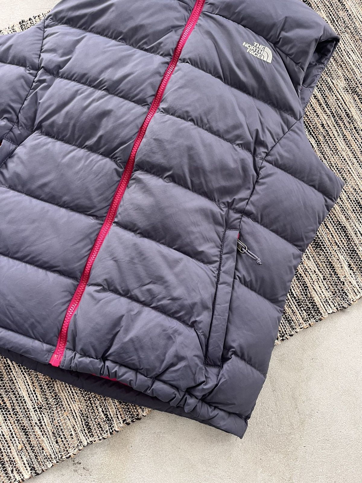 The North Face Vintage The North Face 700 Blue Pink Outdoor Puffer Vest Size XL / US 12-14 / IT 48-50 - 6 Thumbnail