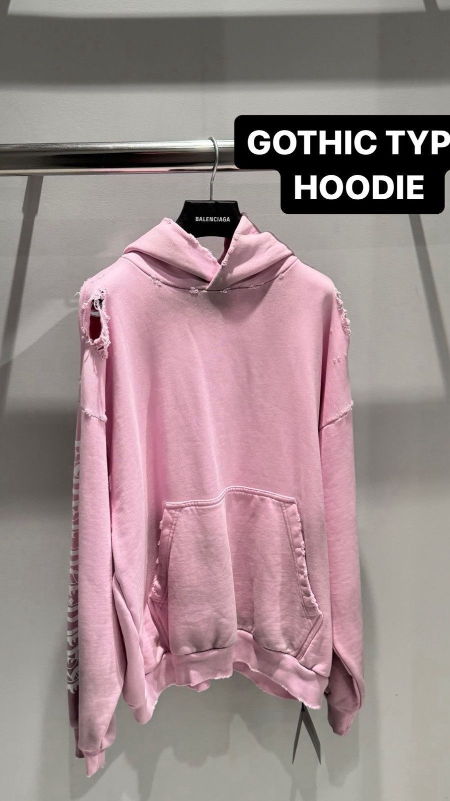 Balenciaga Balenciaga Gothic Type Hoodie in Pink Size US S / EU 44-46 / 1 - 1 Thumbnail