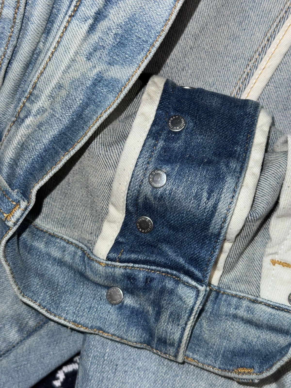 Amiri AMIRI BANDANA ENGLISH LOGO JEANS Size US 32 / EU 48 - 17 Thumbnail