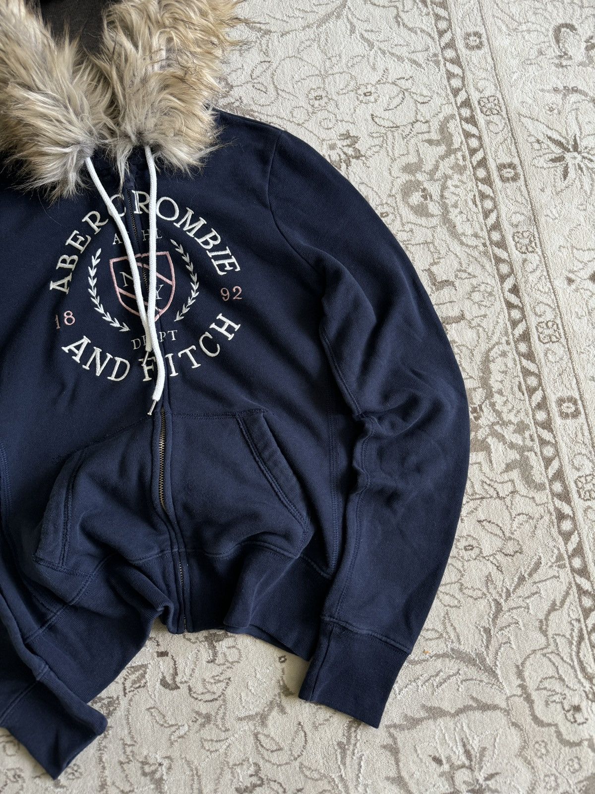 Abercrombie & Fitch Vintage y2k Abercrombie & Fitch Fur Zip Hoodie Ifsixwasnine Size L / US 10 / IT 46 - 4 Thumbnail