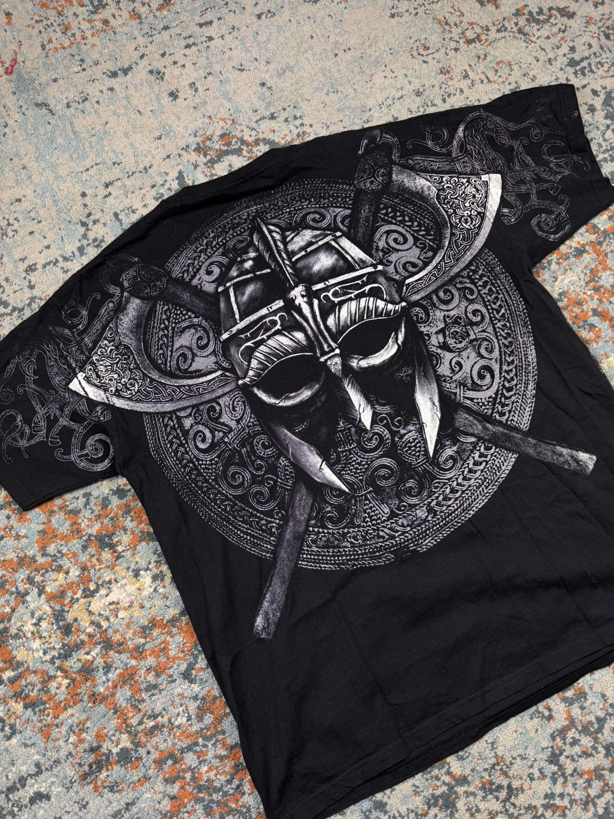 Vintage Vintage 00s crazy Viking all over print tee Size US XL / EU 56 / 4 - 2 Thumbnail