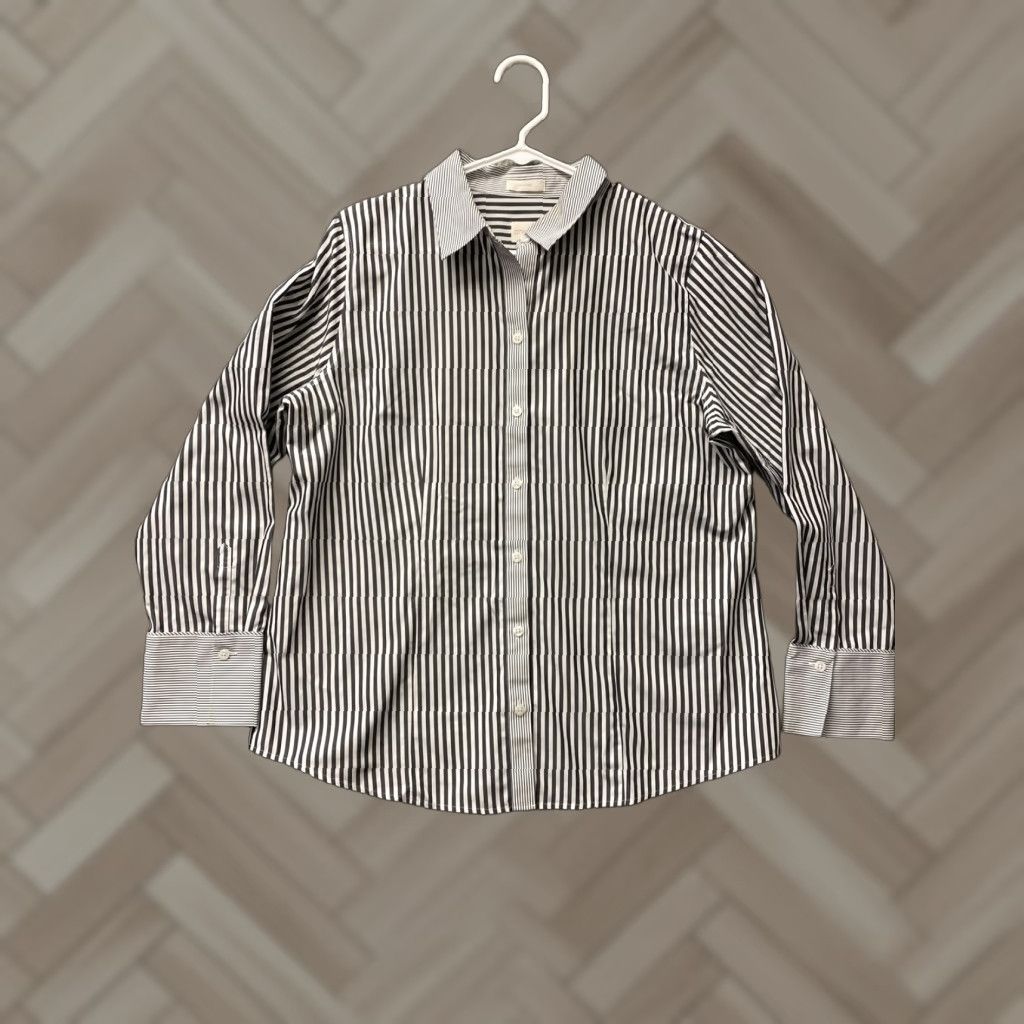 Vintage Chico's Button-Up Shirt Women Size 2 Gray Striped Long Sleeve Casual Sleeve Non-Iron Wrinkle Resistant Size XS / US 0-2 / IT 36-38 - 1 Thumbnail